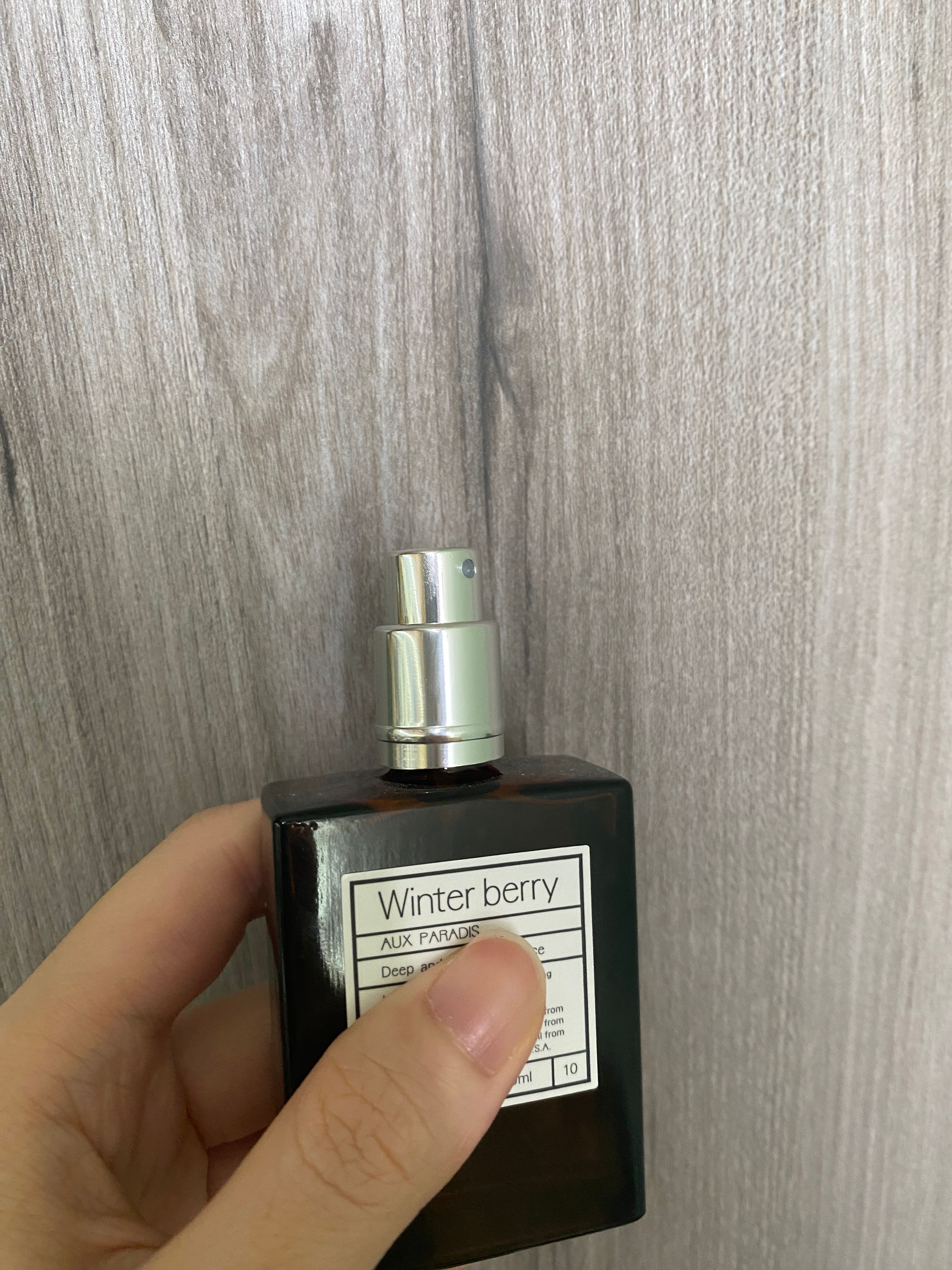 AUX PARADIS 冬季限定冬莓香水 真實評價/用後感 bycyy*********com 1 AUX PARADIS 冬季限定冬莓香水 真實評價/實測照片 bycyy*********com 1