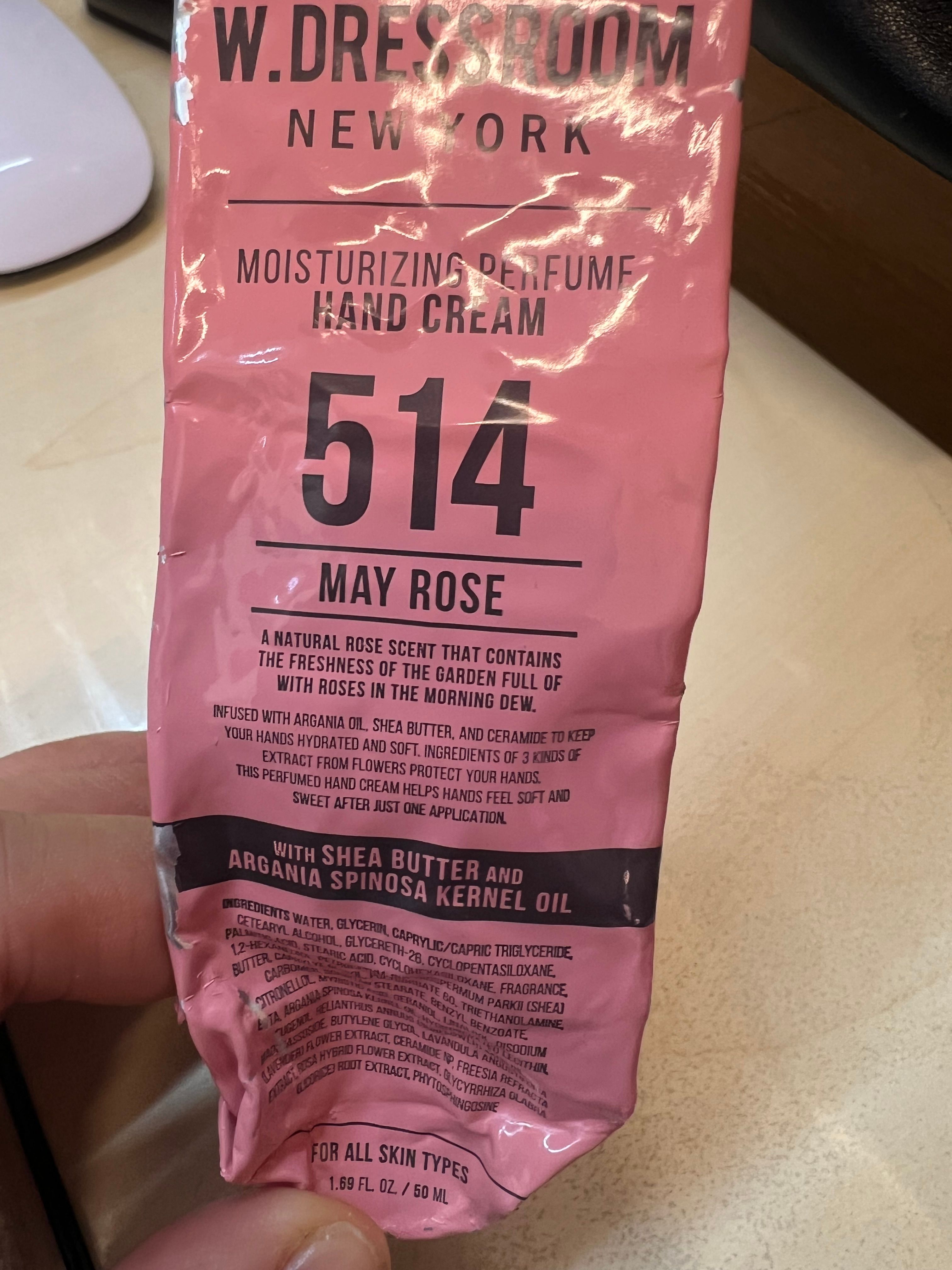 W.Dressroom 香芬護手霜 真實評價/用後感 bymch*************com 1 W.Dressroom 香芬護手霜 真實評價/實測照片 bymch*************com 1