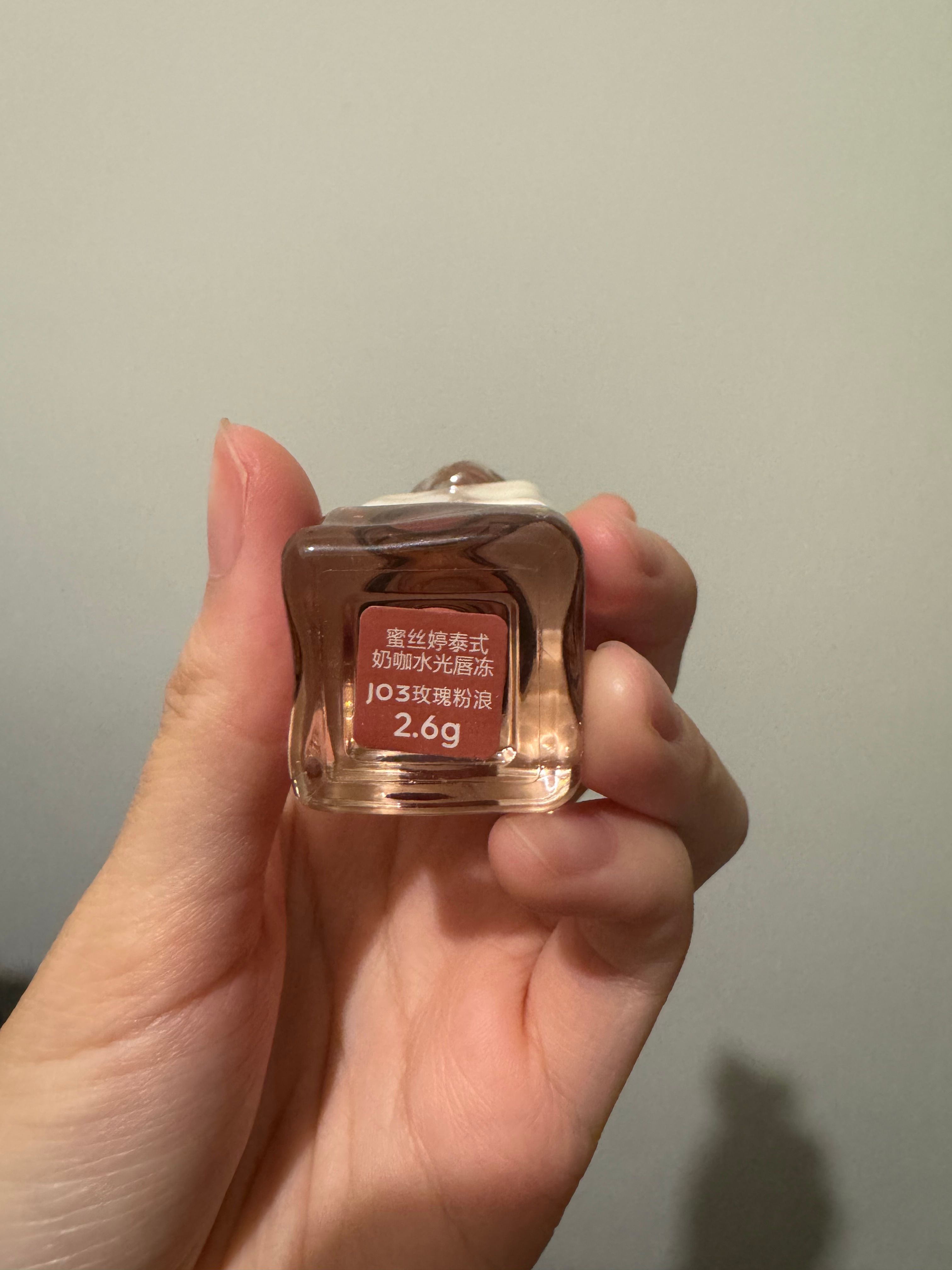 Mistine 泰式奶咖水光唇凍/絲絨唇霜 真實評價/實測照片 byRu**cc 2