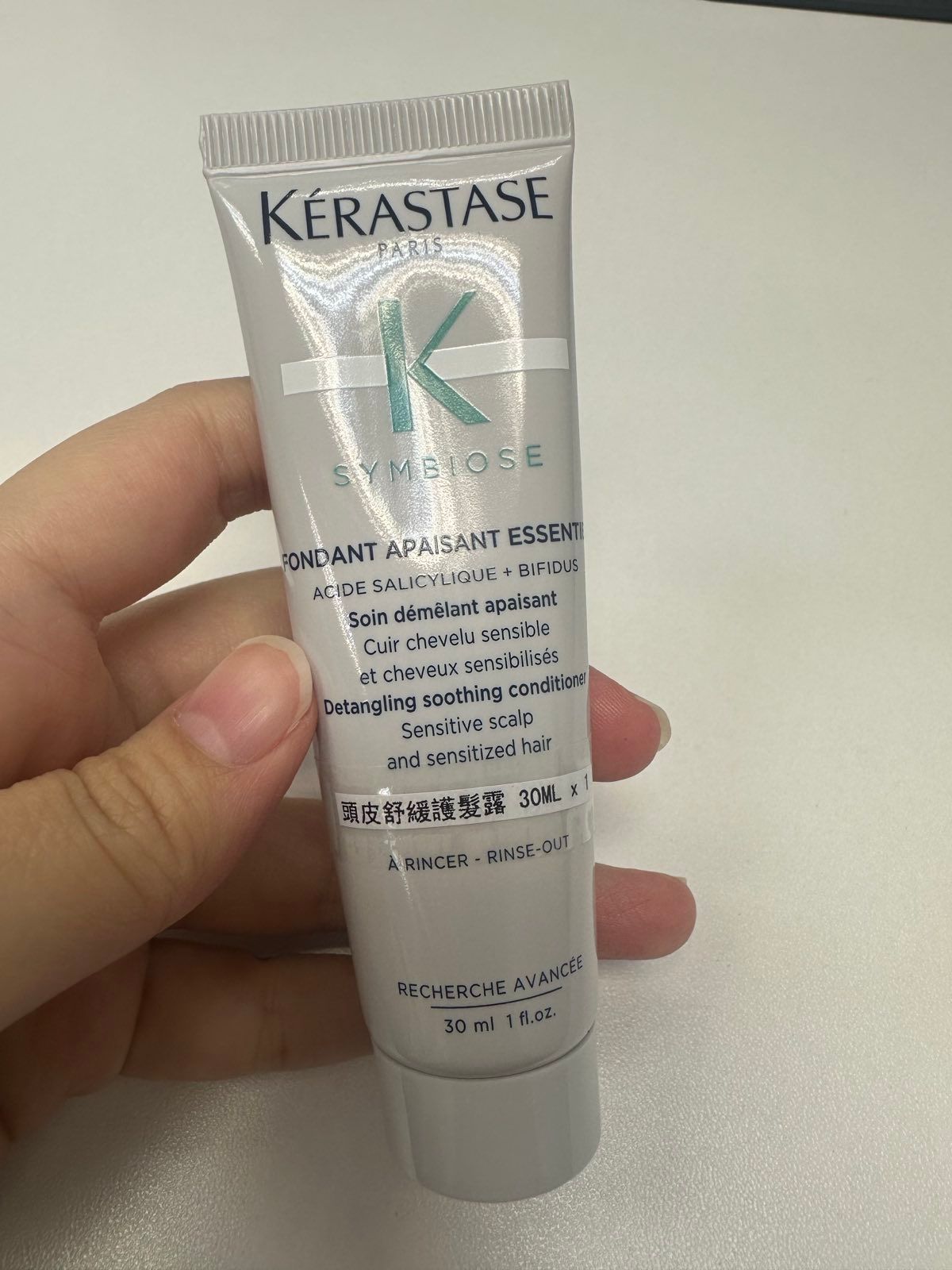 KÉRASTASE SYMBIOSE 頭皮舒緩護髮露 真實評價/用後感 byIa***af 1 KÉRASTASE SYMBIOSE 頭皮舒緩護髮露 真實評價/實測照片 byIa***af 1