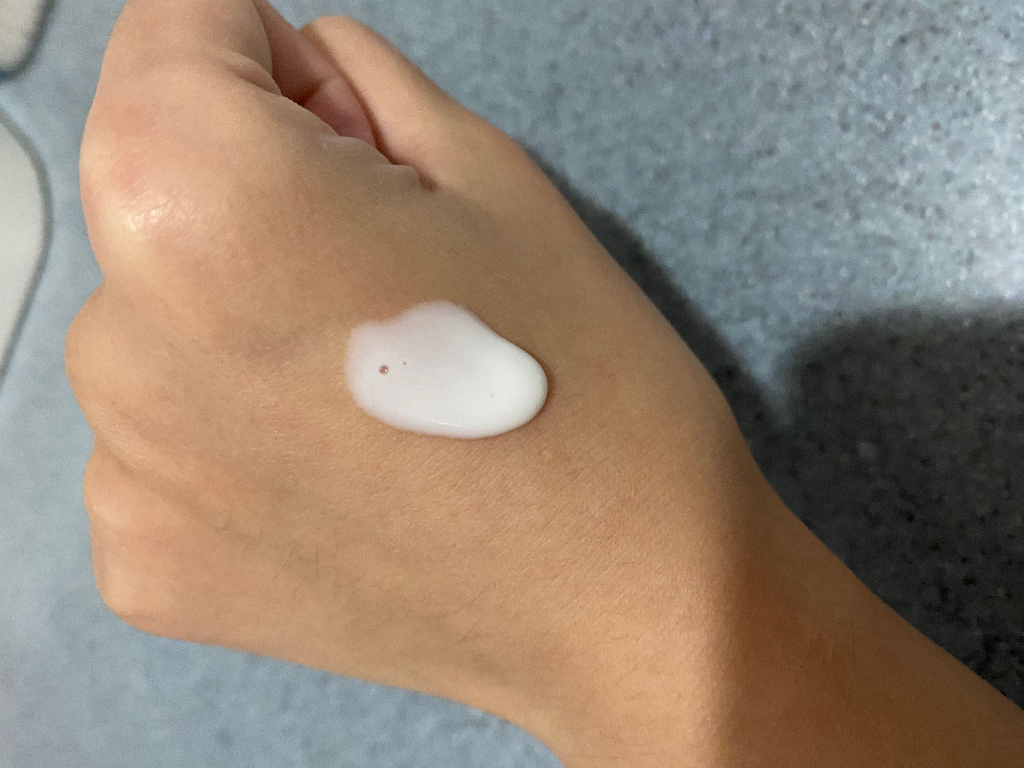 Olay 水感透白光曜精華 真實評價/實測照片 byUgl******ing 1