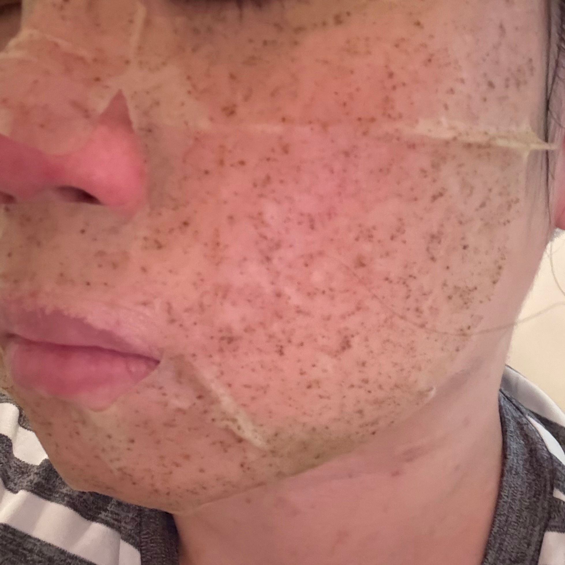 Numbuzin No.4 SOS 冰爽舒緩艾草果凍面膜  真實評價/實測照片 byno**ll 1