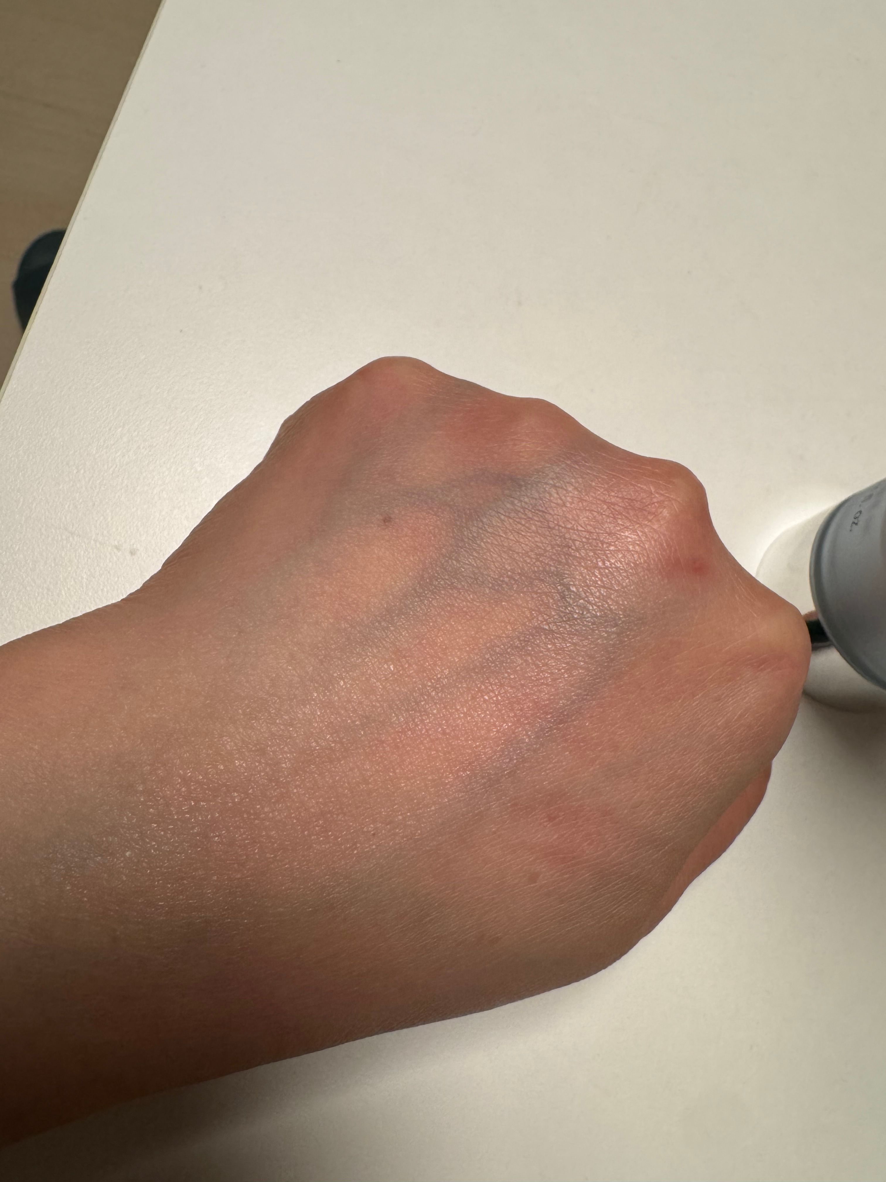 AHC 玻尿酸補水透亮乳液 HYALURONIC Dewy Radiance Emulsion 真實評價/實測照片 bykla************com 2