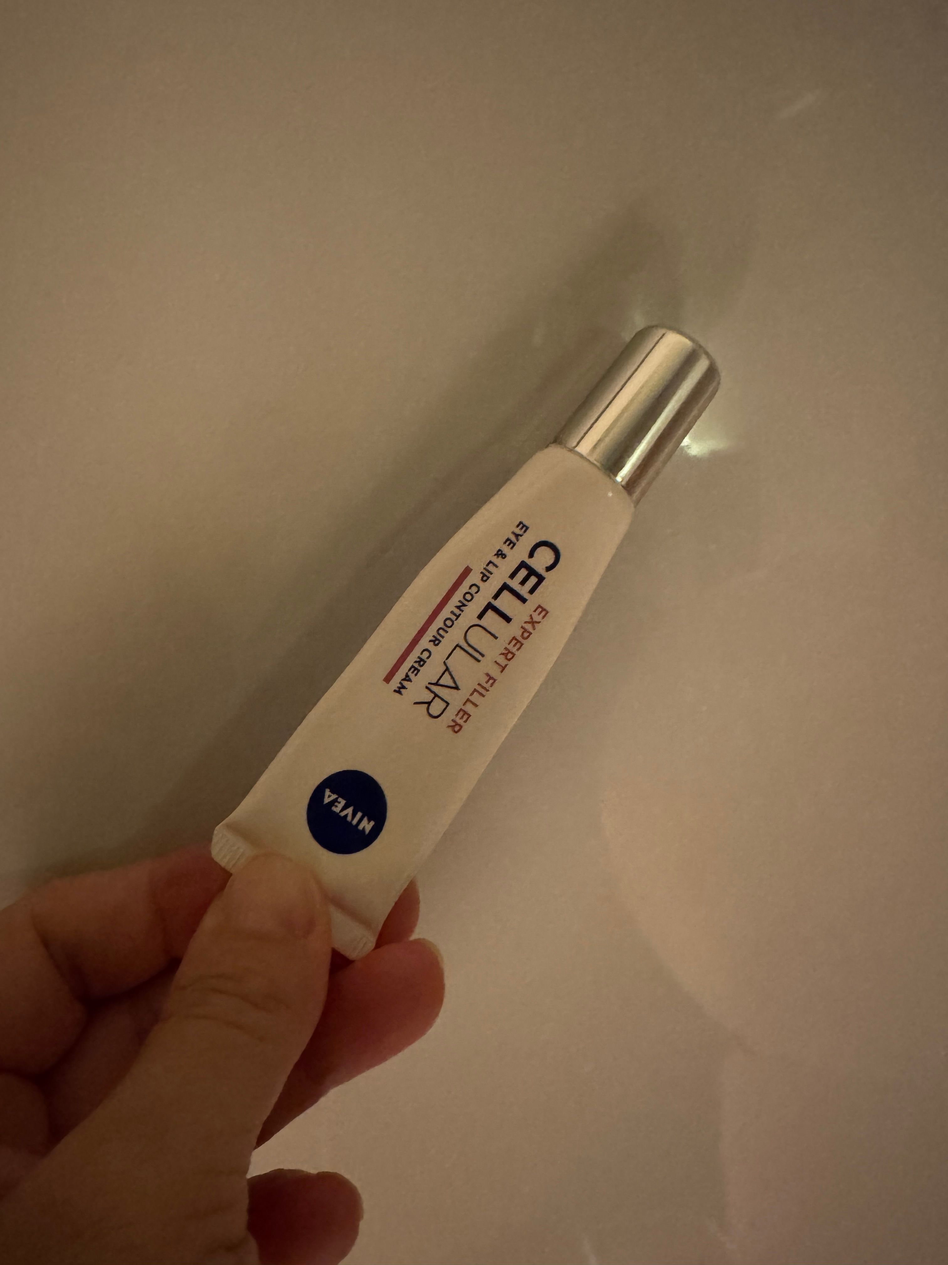 Nivea 細胞激活抗皺緊致修護眼霜 Hyaluron Cellular Filler Anti- Age Eye Cream 真實評價/實測照片 byk4r**********com 1