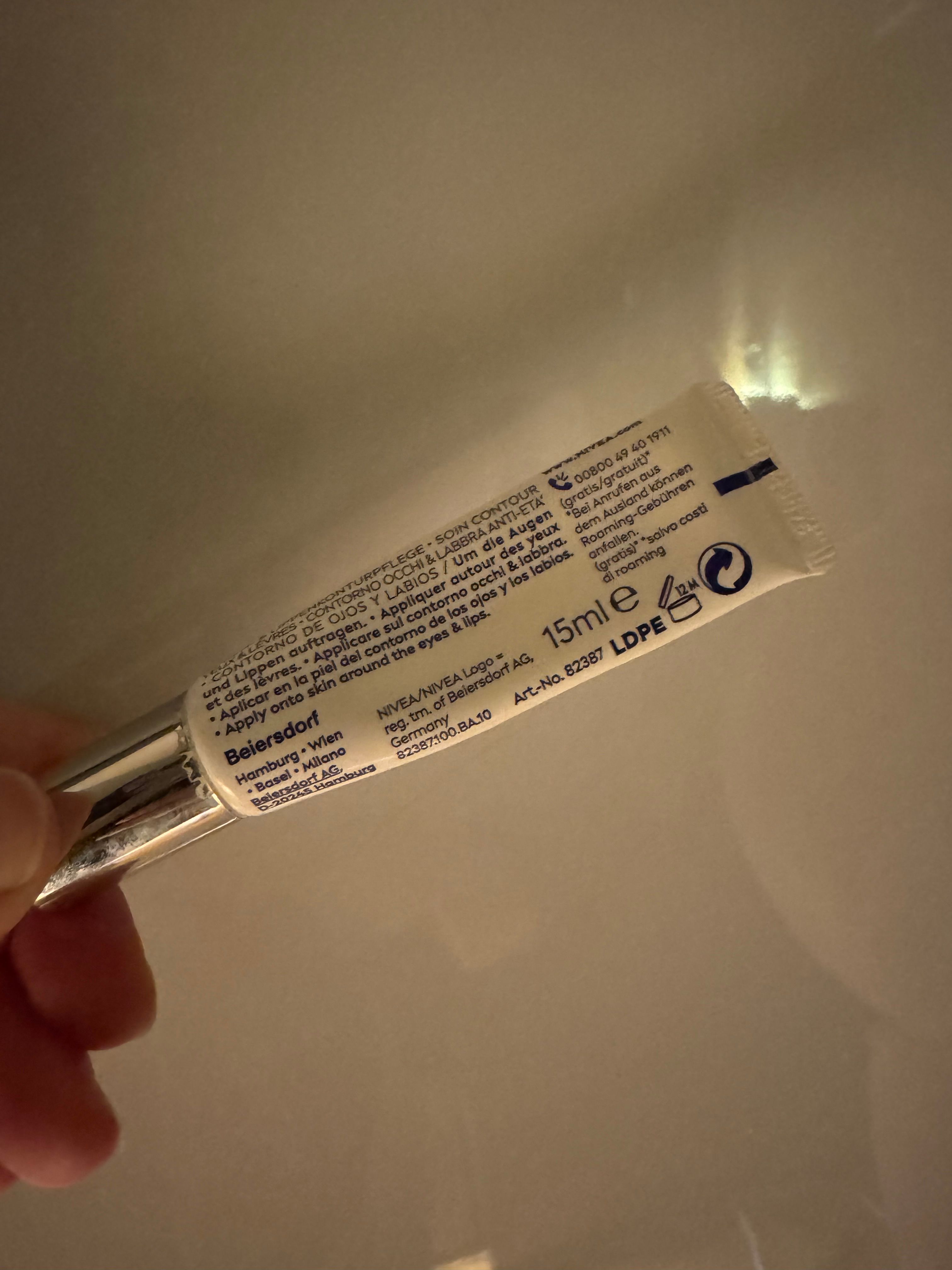 Nivea 細胞激活抗皺緊致修護眼霜 Hyaluron Cellular Filler Anti- Age Eye Cream 真實評價/實測照片 byk4r**********com 2