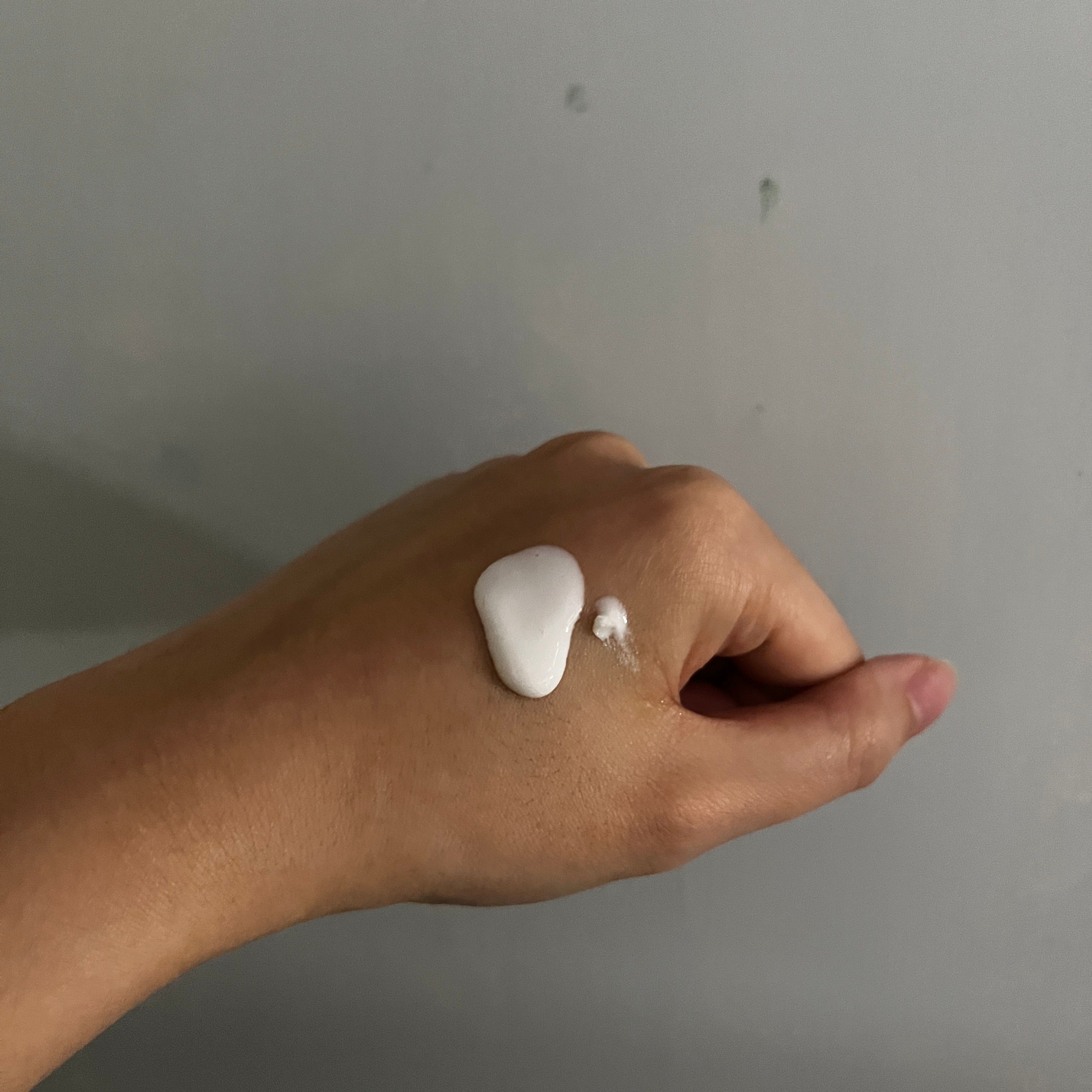 Neutrogena 露得清 極緻溫和保濕乳 真實評價/用後感 byT***a 1 Neutrogena 露得清 極緻溫和保濕乳 真實評價/實測照片 byT***a 1