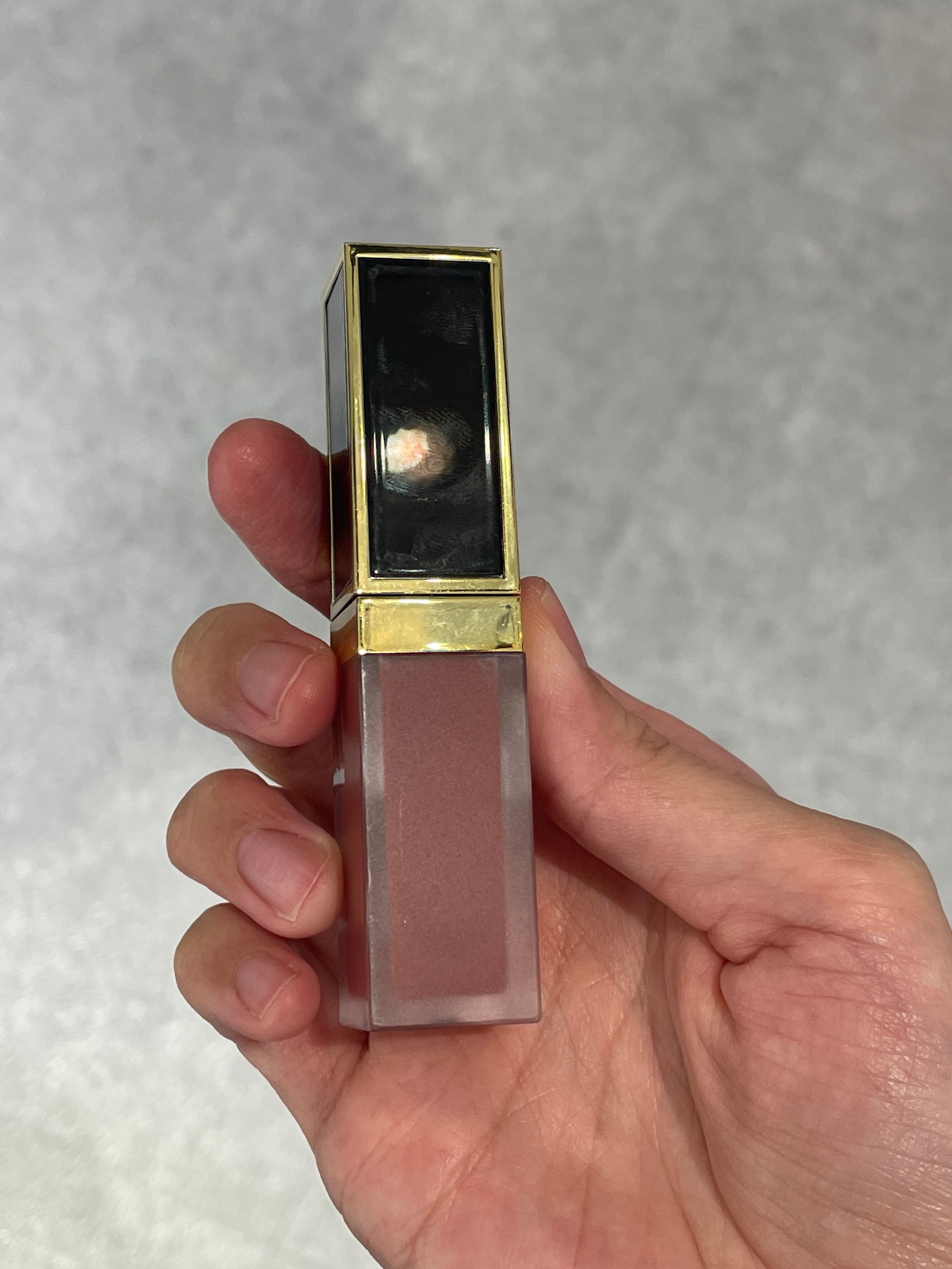 Tom Ford Gloss Luxe Lip Gloss 真實評價/用後感 byBl****ng 1 Tom Ford Gloss Luxe Lip Gloss 真實評價/實測照片 byBl****ng 1