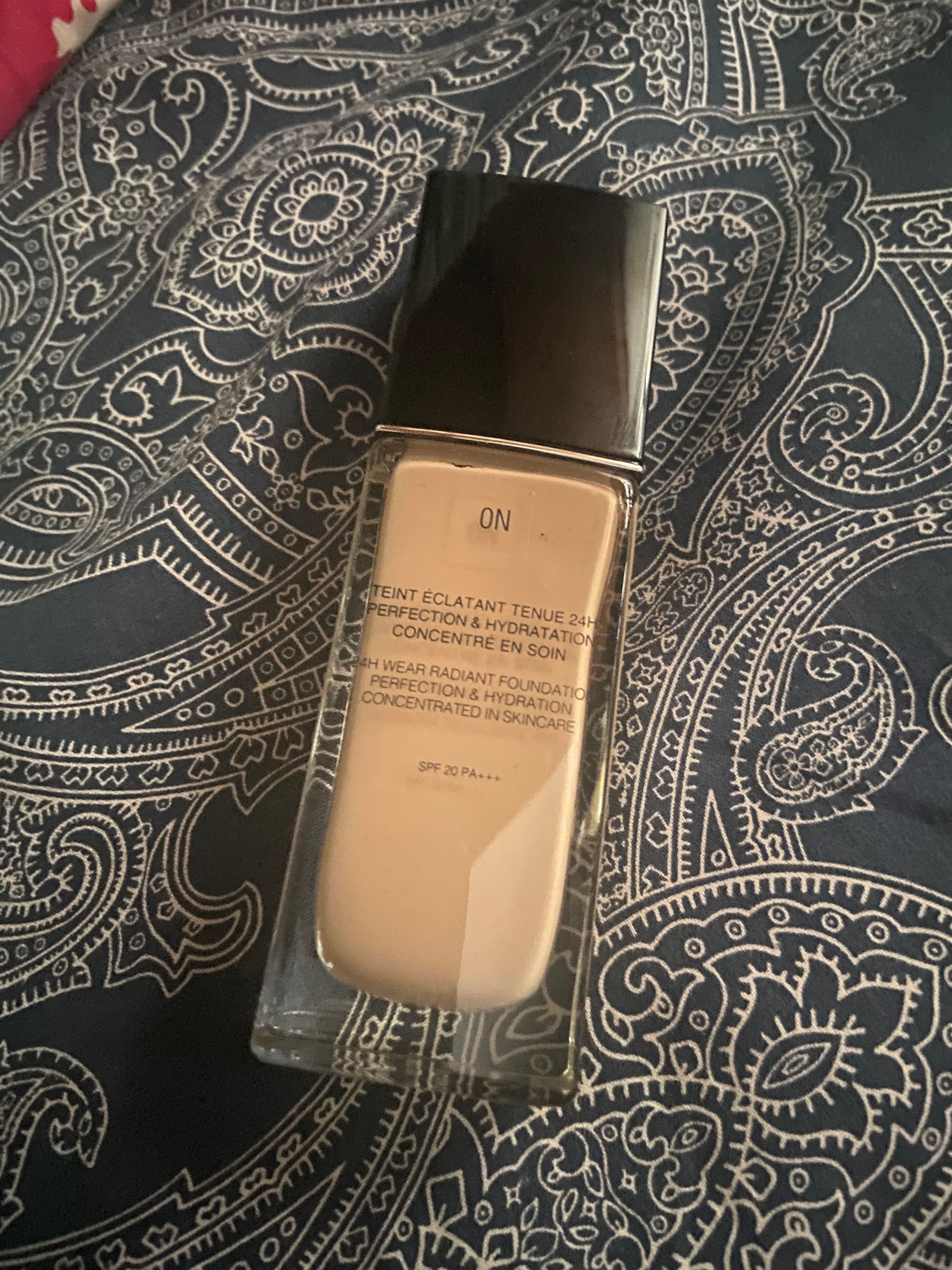 Dior 恆久貼肌亮澤粉底液 真實評價/實測照片 byW**h 2