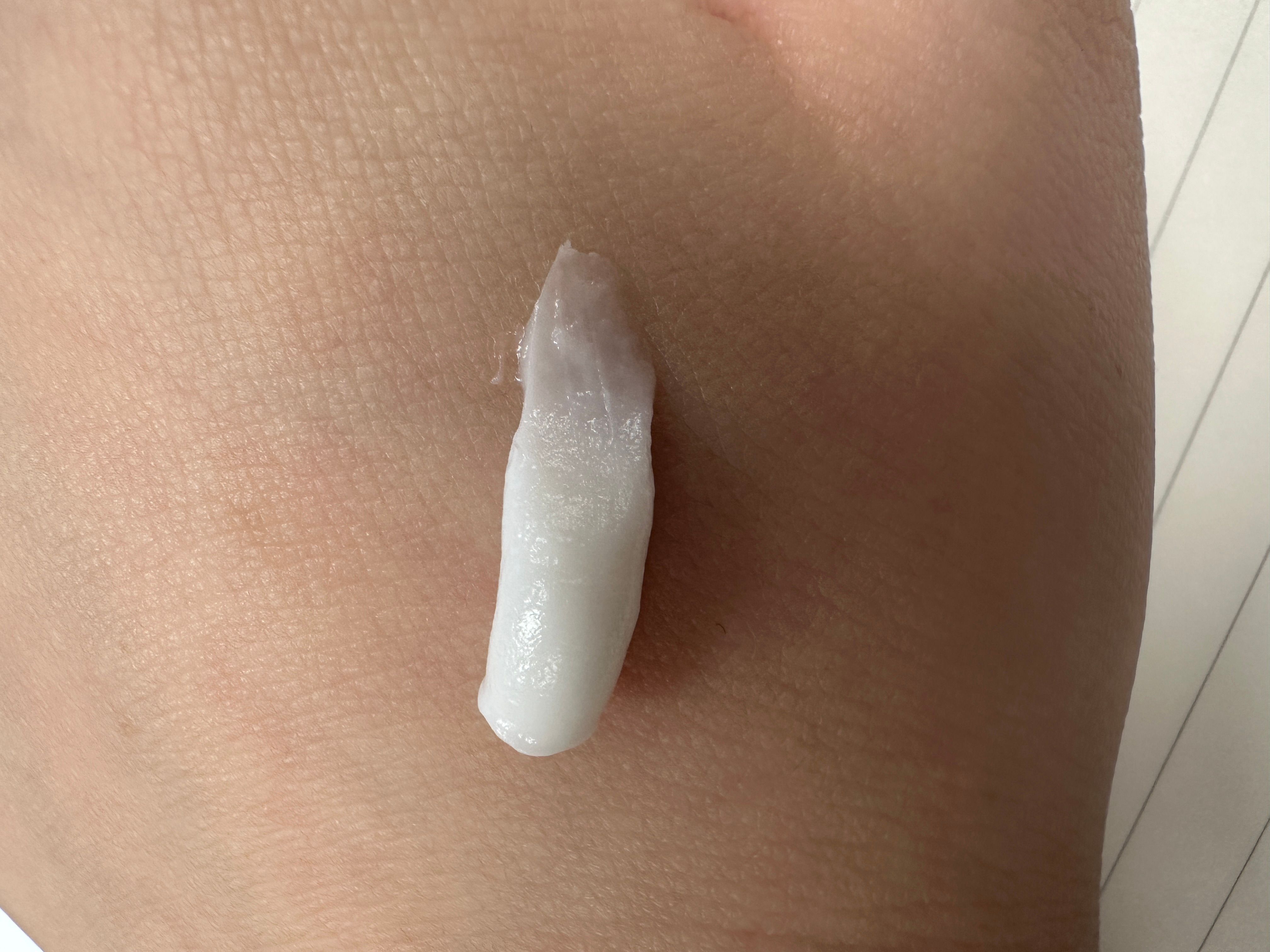 Kose 藥用美白特潤護手霜 真實評價/實測照片 bysop***************com 1