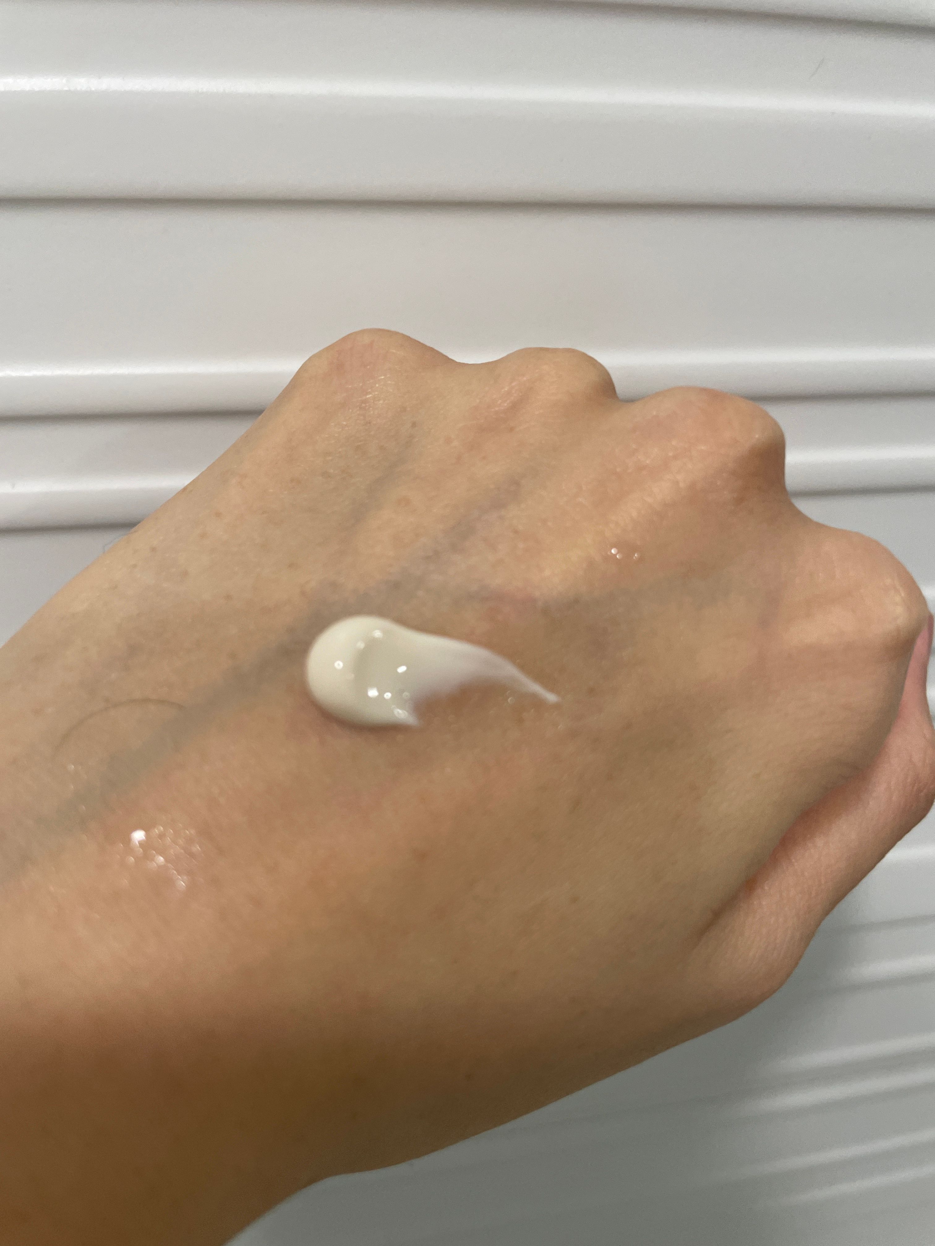 Neal’s Yard Remedies 乳香賦活卸妝潔面霜 真實評價/用後感 byBl****ng 1 Neal’s Yard Remedies 乳香賦活卸妝潔面霜 真實評價/實測照片 byBl****ng 1