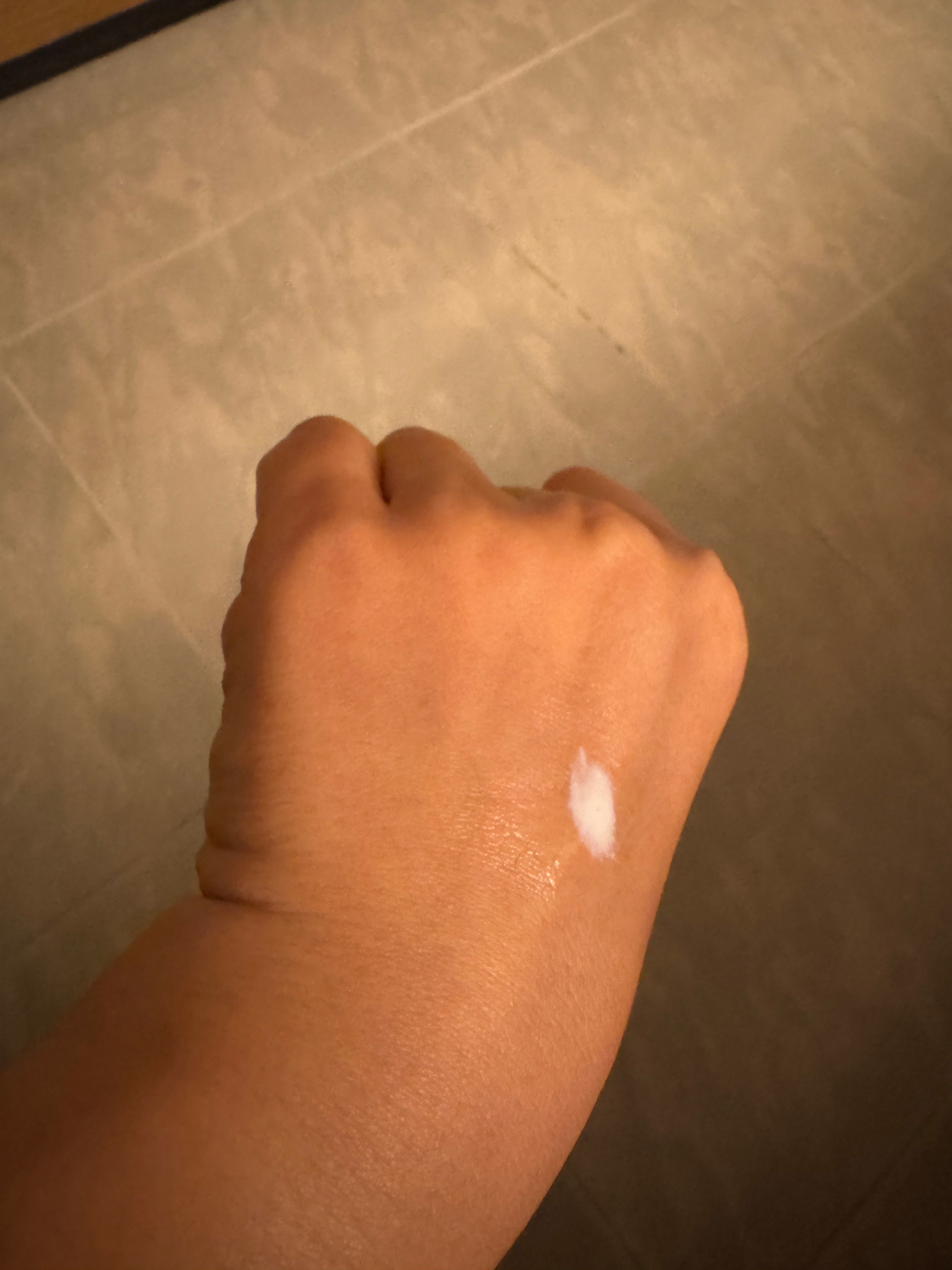 L'Occitane 櫻花閃亮潤膚露 真實評價/實測照片 byUPE********** Lo 1