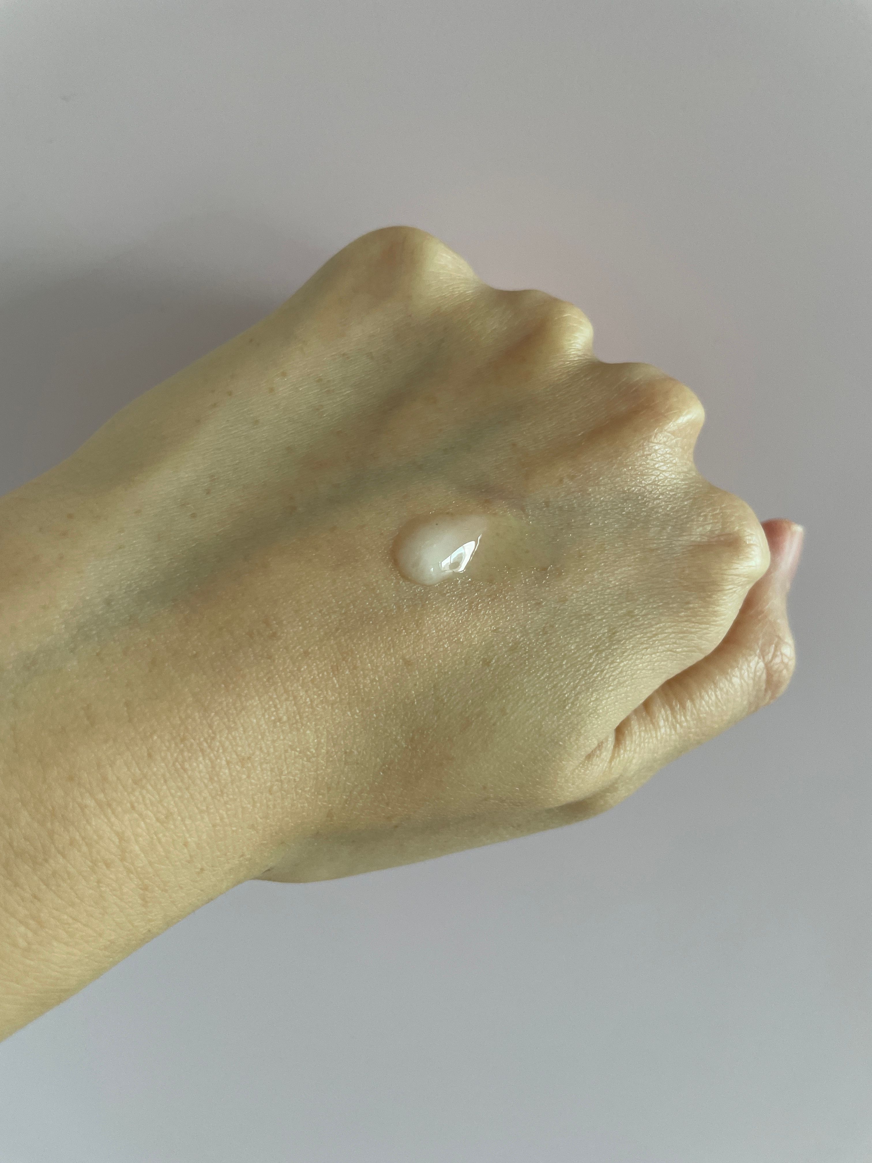 Olay 水感透白光曜精華 (水光小白瓶) 真實評價/實測照片 byMon****tar 1