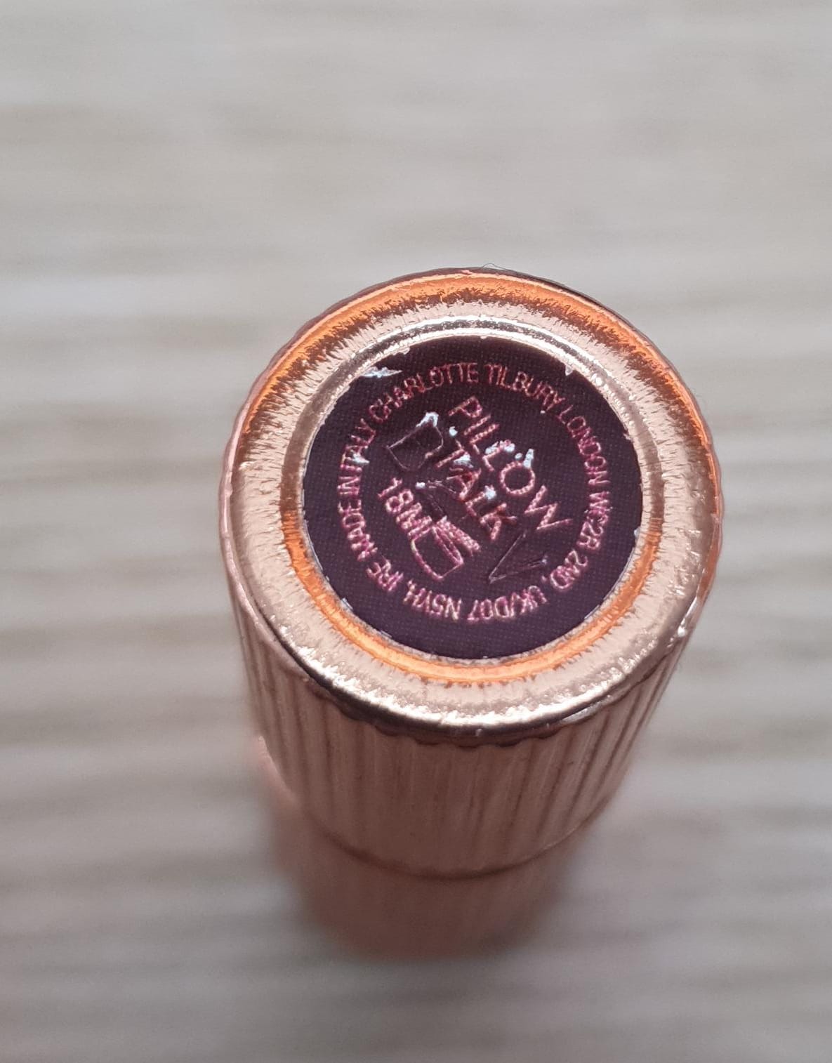 Charlotte Tilbury Matte Revolution lipstick #Pillow Talk 真實評價/實測照片 bys**u 1