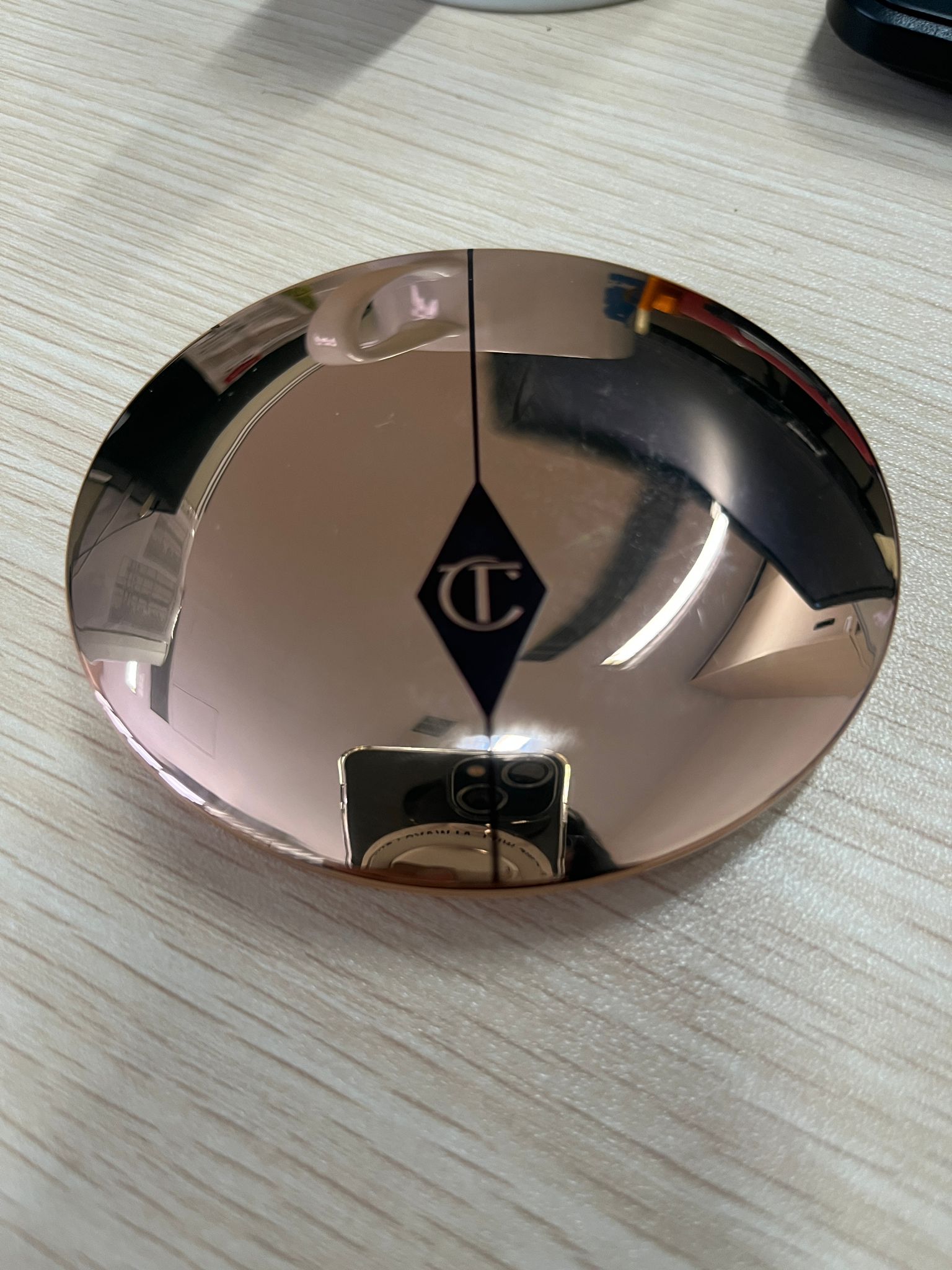 Charlotte Tilbury 輕盈無瑕蜜粉 真實評價/實測照片 byLil***han 1