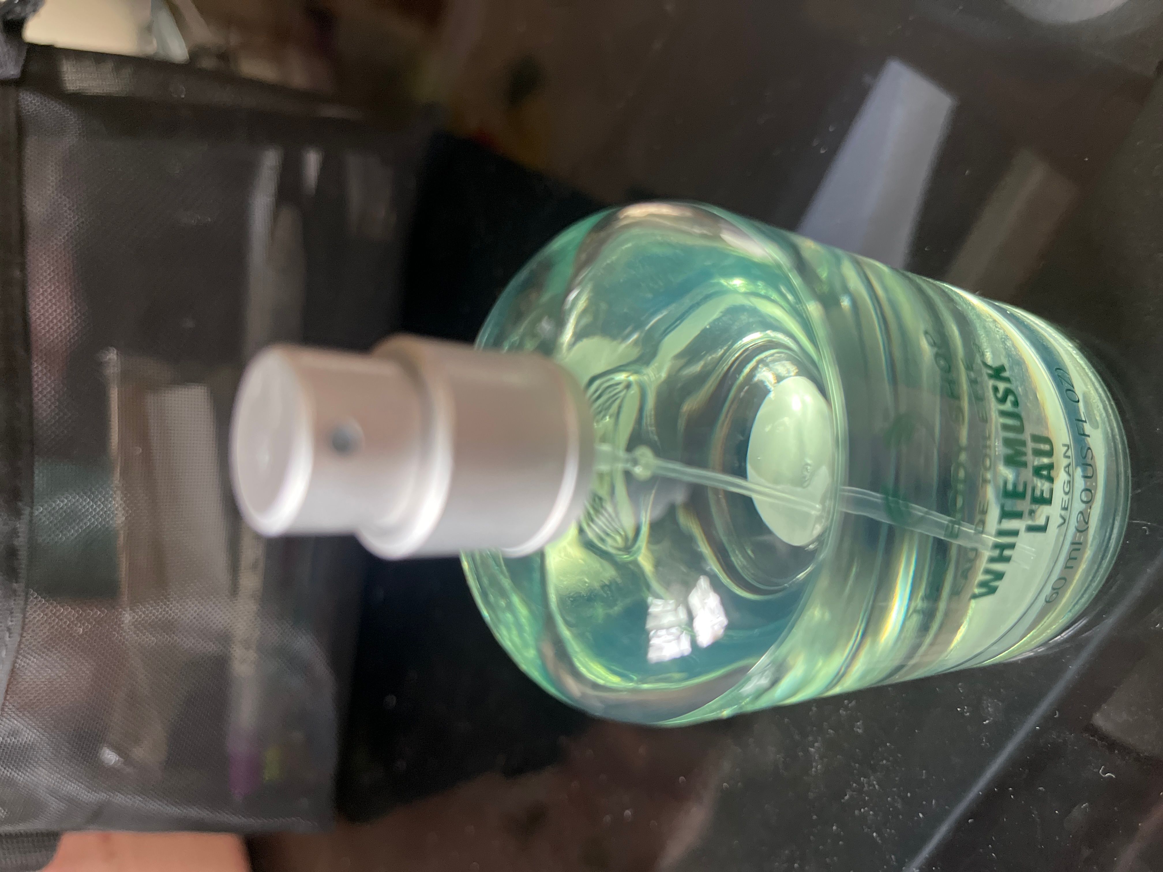 The Body Shop 白麝香晨露淡香水 WHITE MUSK® L’eau EAU DE TOILETTE 真實評價/用後感 bysuk*****************com 1 The Body Shop 白麝香晨露淡香水 WHITE MUSK® L’eau EAU DE TOILETTE 真實評價/實測照片 bysuk*****************com 1