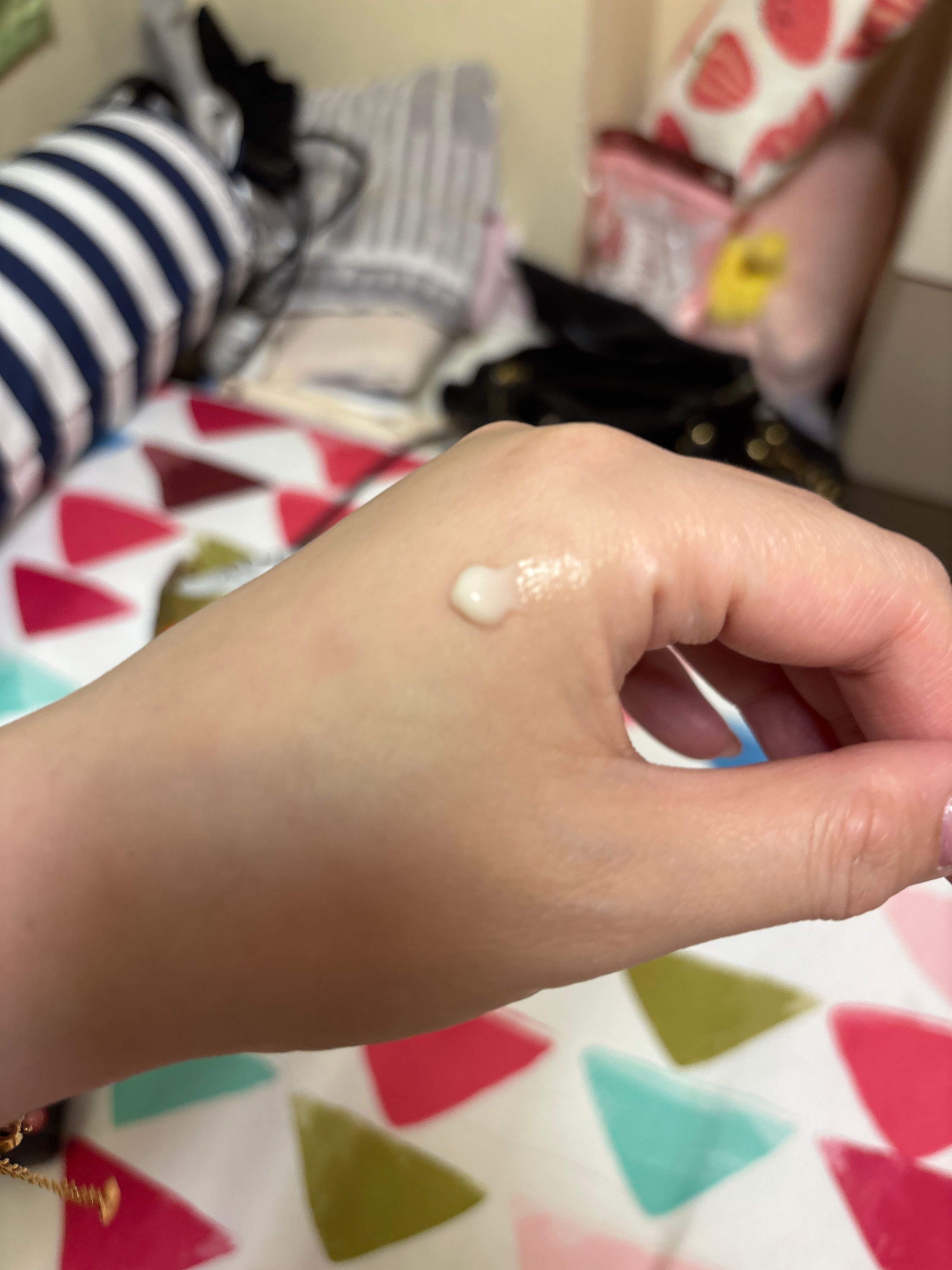 Laura Mercier 極致持久水凝潤澤妝前底霜 真實評價/實測照片 bydeb******************com 1