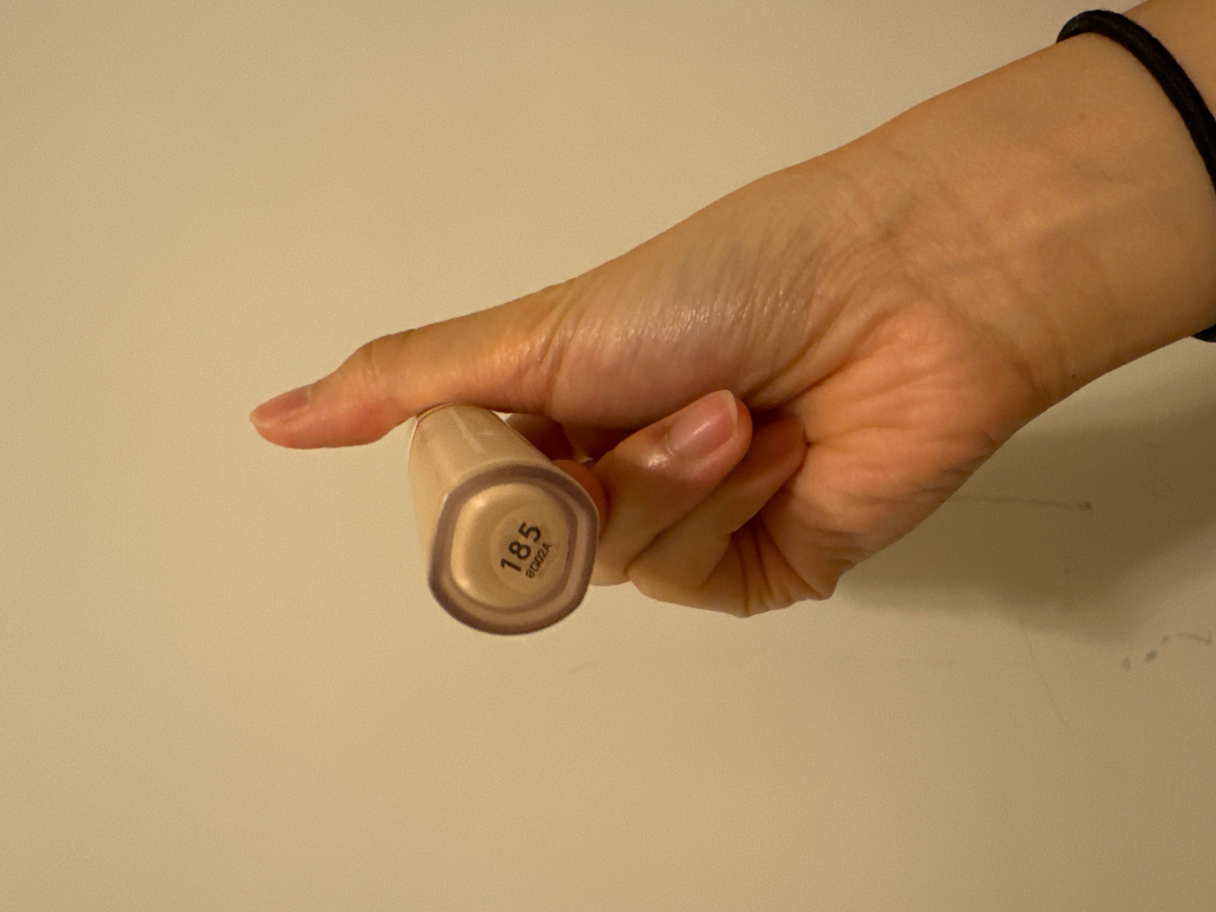 Fenty Beauty 濾鏡大師瞬間無暇遮瑕膏 真實評價/用後感 byamy*************com 1 Fenty Beauty 濾鏡大師瞬間無暇遮瑕膏 真實評價/實測照片 byamy*************com 1