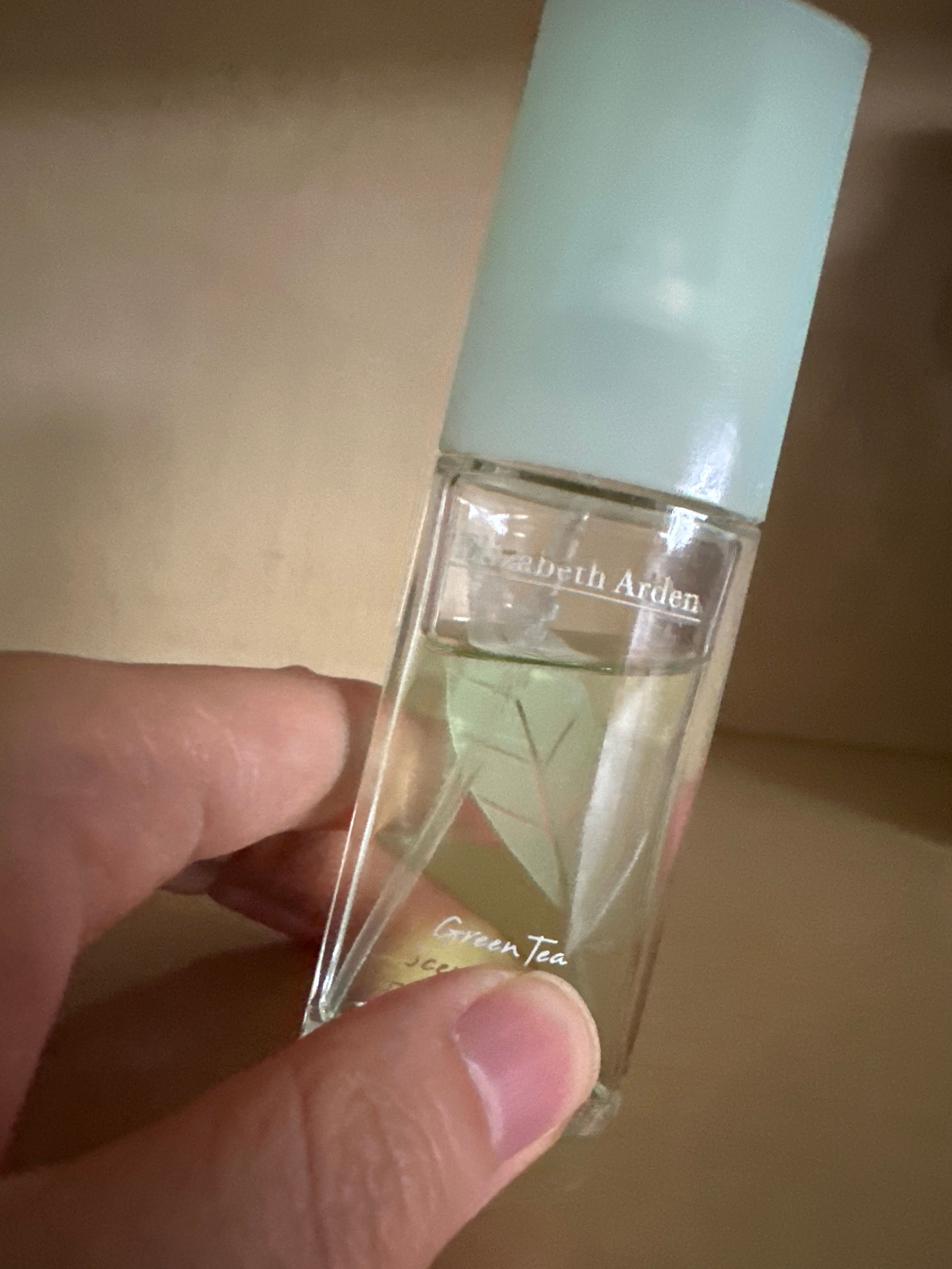 Elizabeth Arden 雅頓 綠茶香水 真實評價/用後感 bykal***************com 1 Elizabeth Arden 雅頓 綠茶香水 真實評價/實測照片 bykal***************com 1