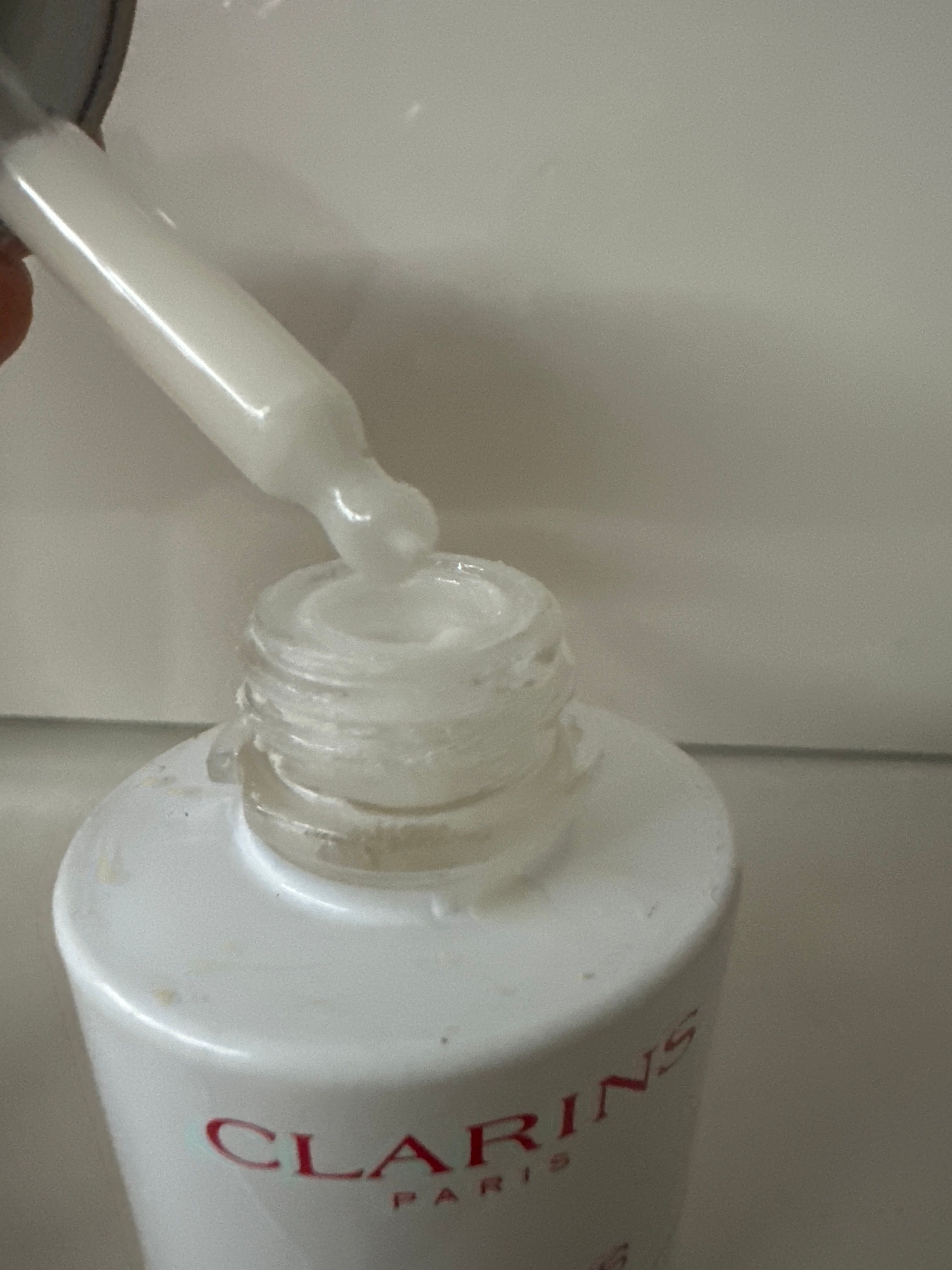 CLARINS 透亮光感淡斑精華 真實評價/實測照片 bykal***************com 1