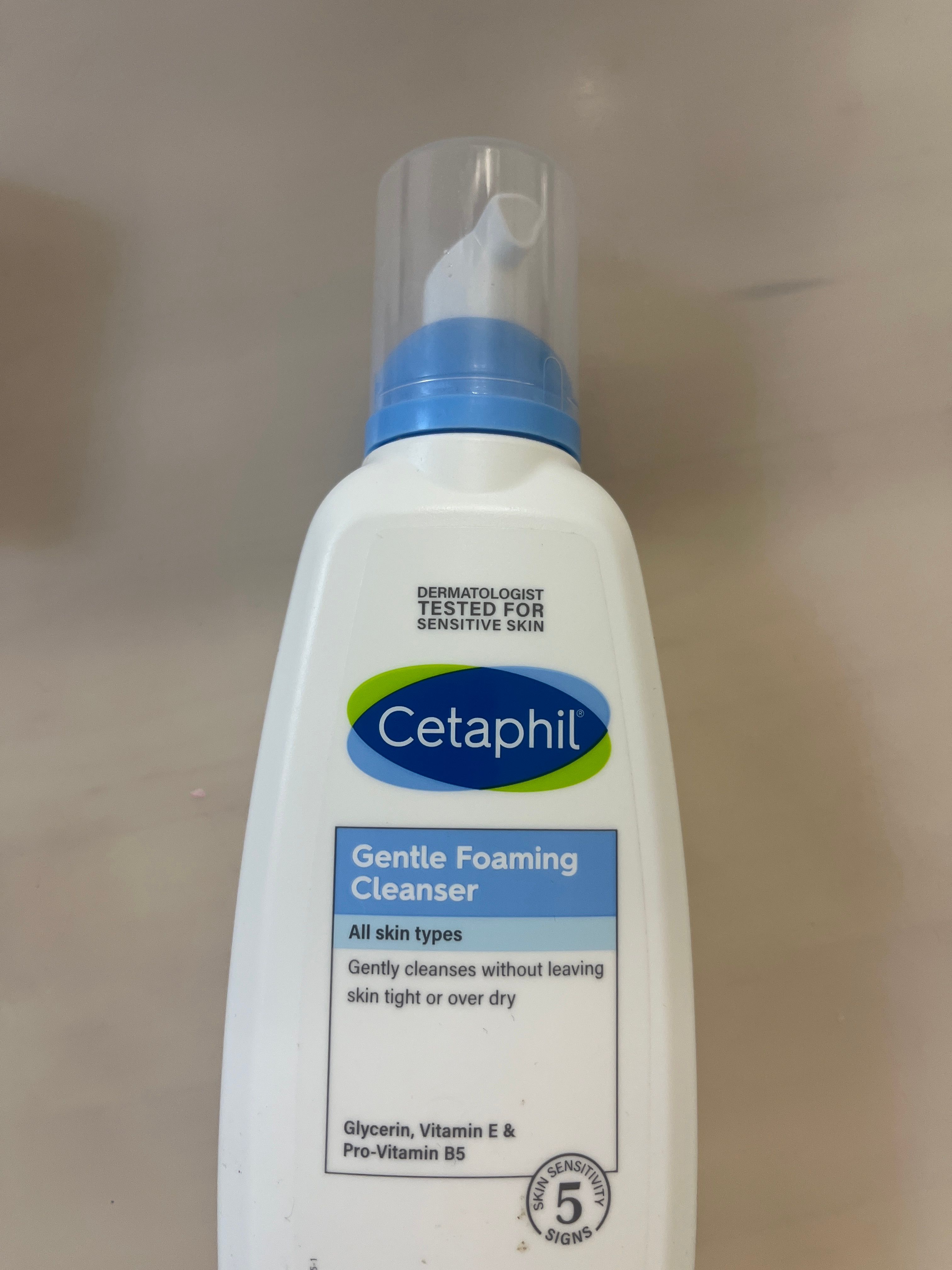 Cetaphil 舒特膚溫和舒敏潔面泡沫 真實評價/用後感 byTi***Ha 2 Cetaphil 舒特膚溫和舒敏潔面泡沫 真實評價/實測照片 byTi***Ha 2
