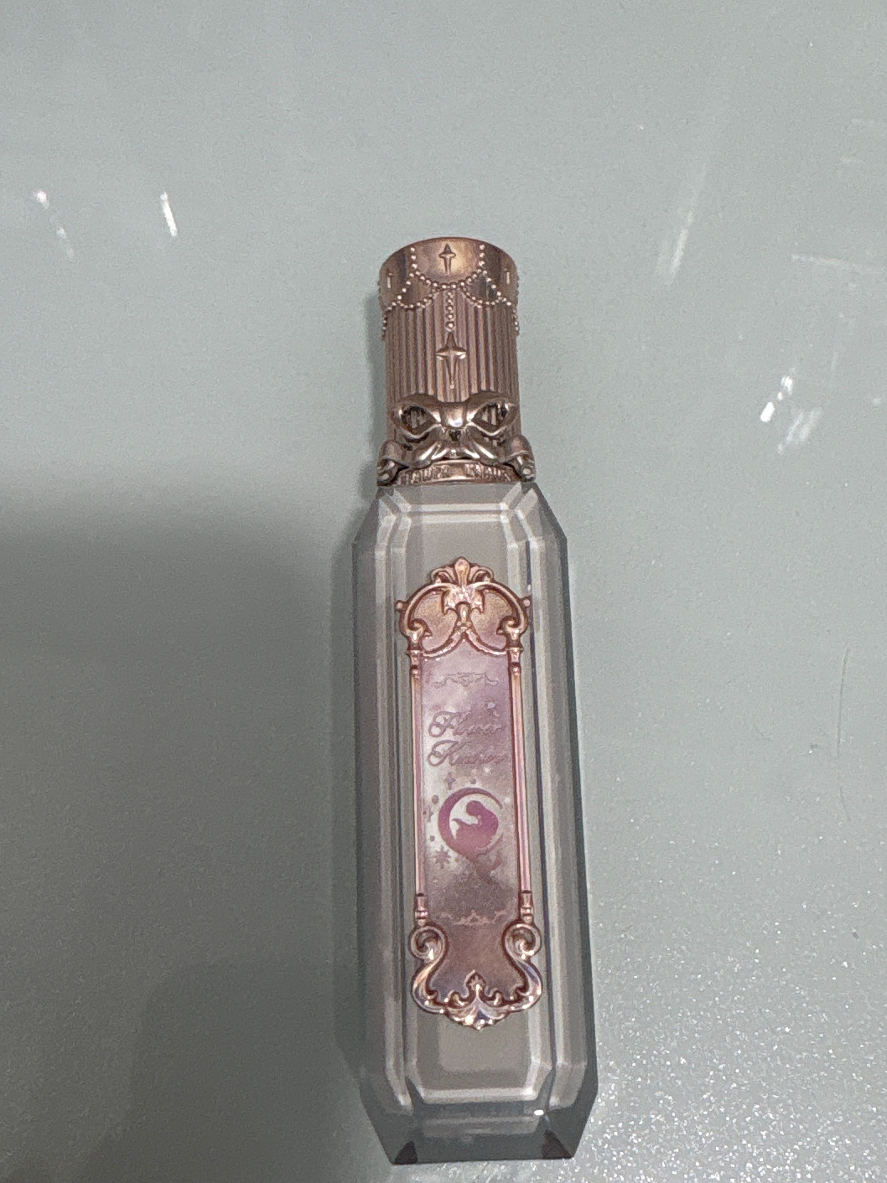 花知曉 Flower Knows 花知曉仲夏夜系列成膜唇蜜 真實評價/用後感 byzoe*************************com 1 花知曉 Flower Knows 花知曉仲夏夜系列成膜唇蜜 真實評價/實測照片 byzoe*************************com 1