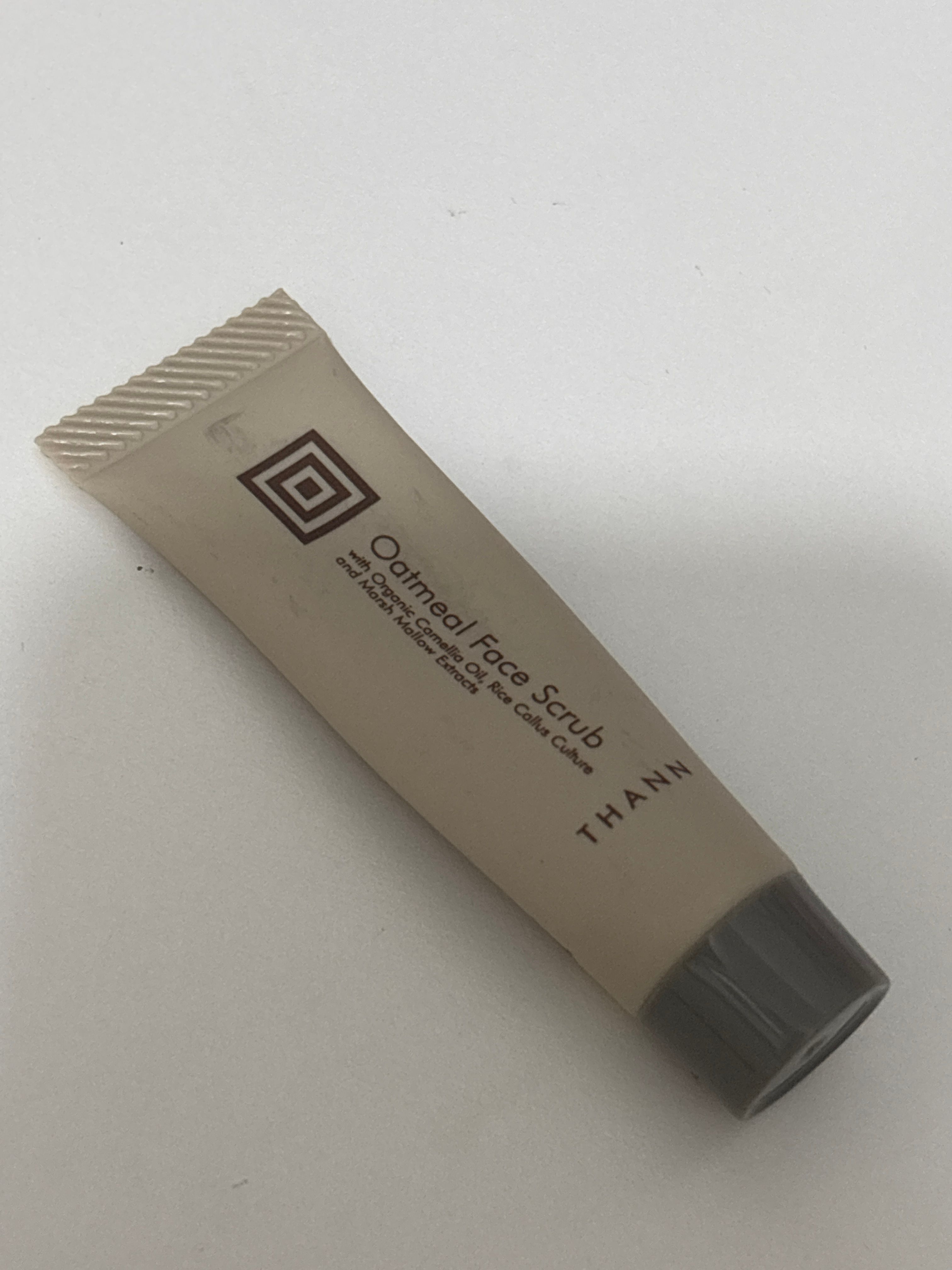Thann 燕麥柔軟去角質霜 Oatmeal Face Scrub 真實評價/實測照片 byC**. 1