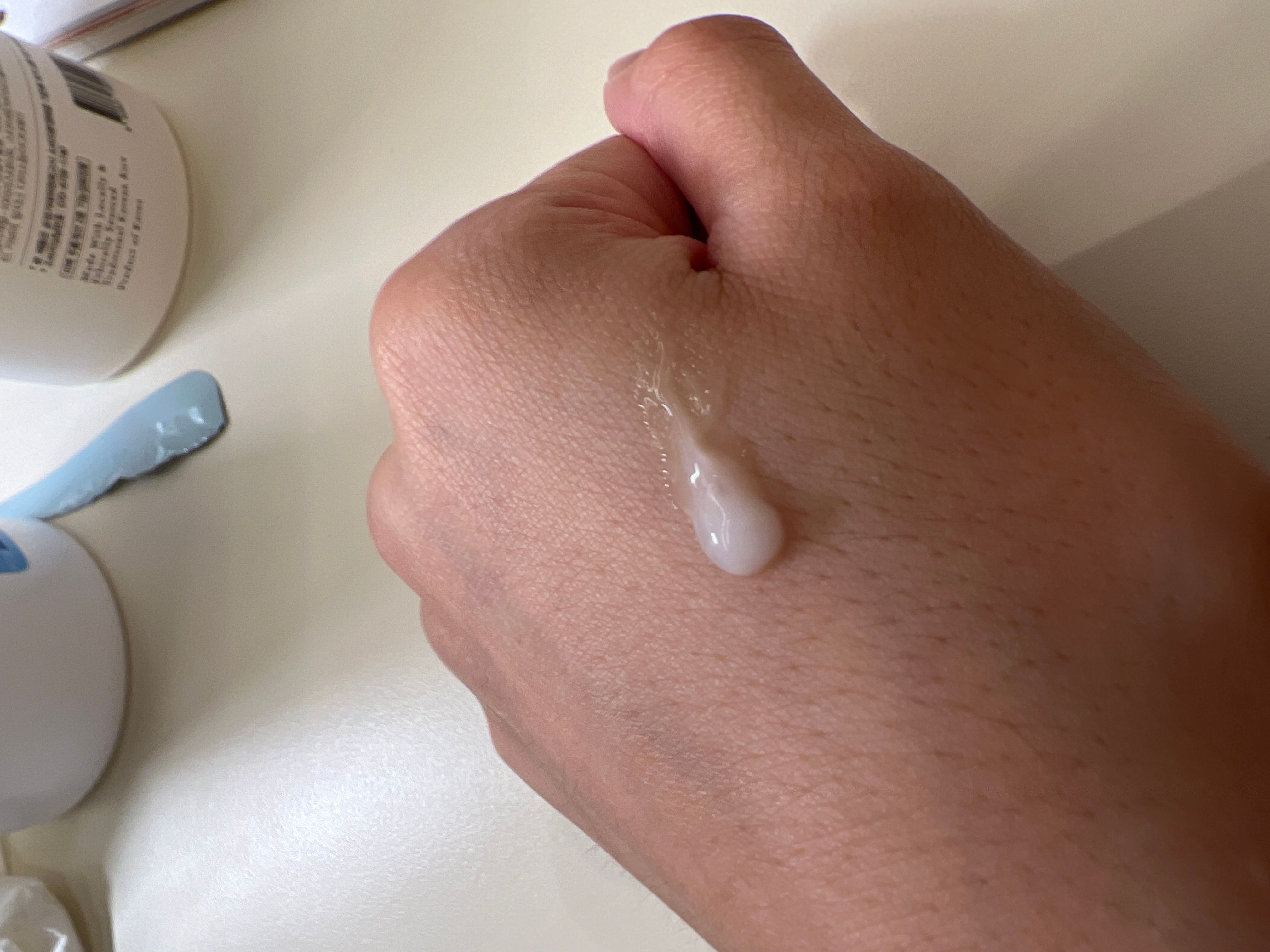 Drunk Elephant 補濕精華B-Hydra™ 真實評價/用後感 byste********************com 1 Drunk Elephant 補濕精華B-Hydra™ 真實評價/實測照片 byste********************com 1