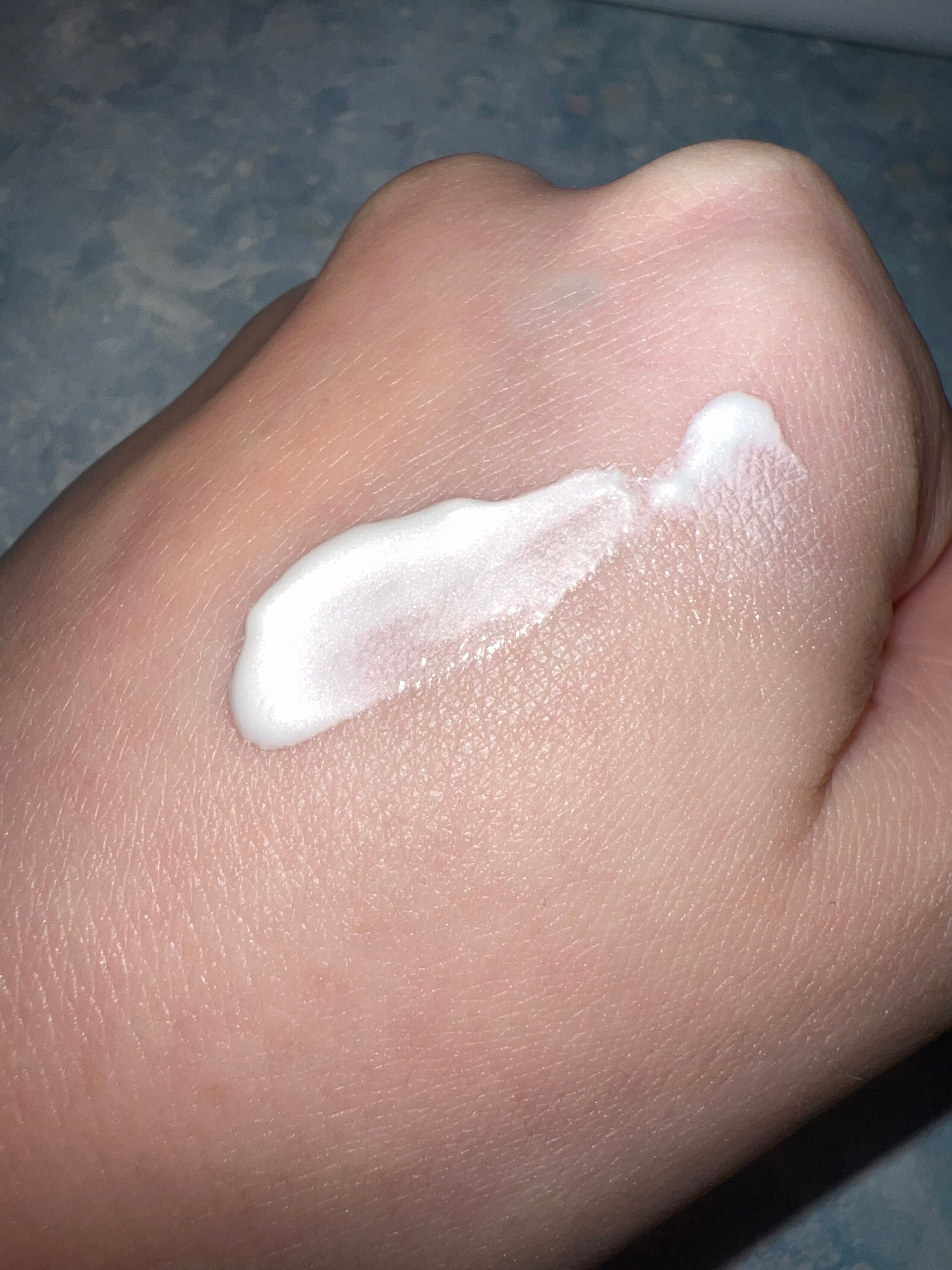 Amorepacific 煥采活膚亮肌底霜 Time Response Complete Base 真實評價/實測照片 bysuz*****************com 1