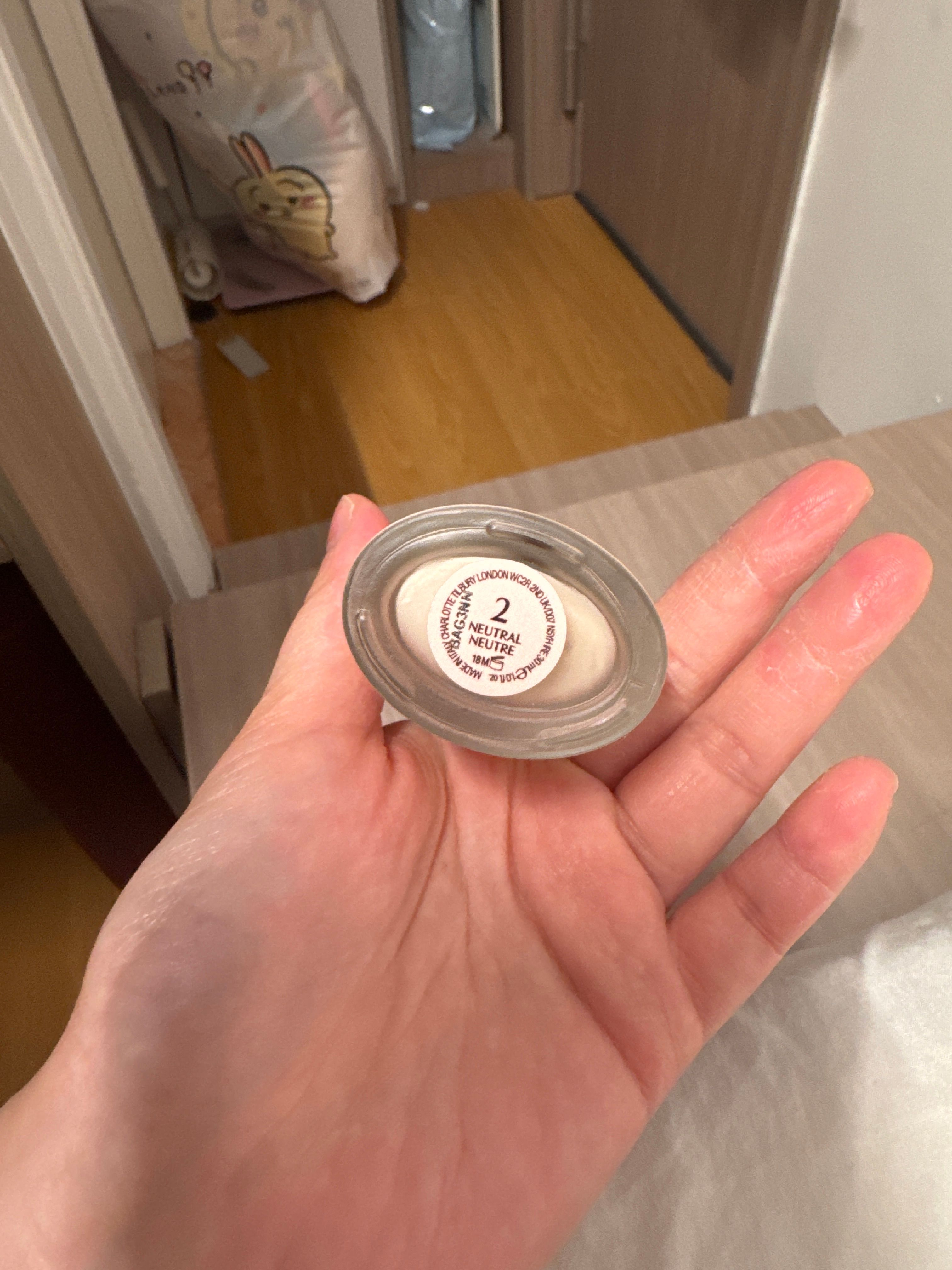 Charlotte Tilbury 輕盈無瑕粉底液 真實評價/實測照片 byTsz************oon 2