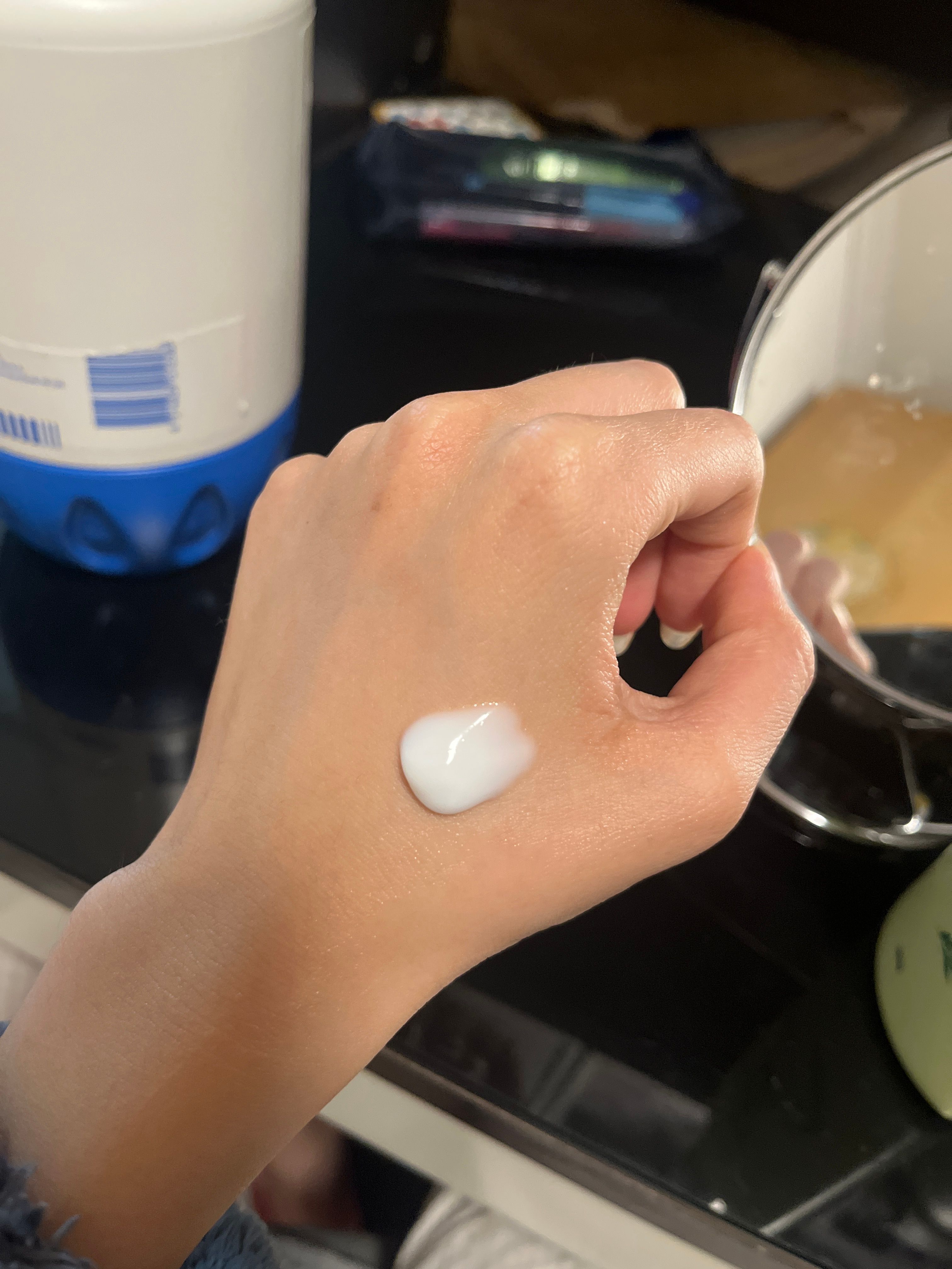 曼秀雷敦 Mentholatum AD潤草本修復乳液 真實評價/用後感 bysuk****************com 1 曼秀雷敦 Mentholatum AD潤草本修復乳液 真實評價/實測照片 bysuk****************com 1