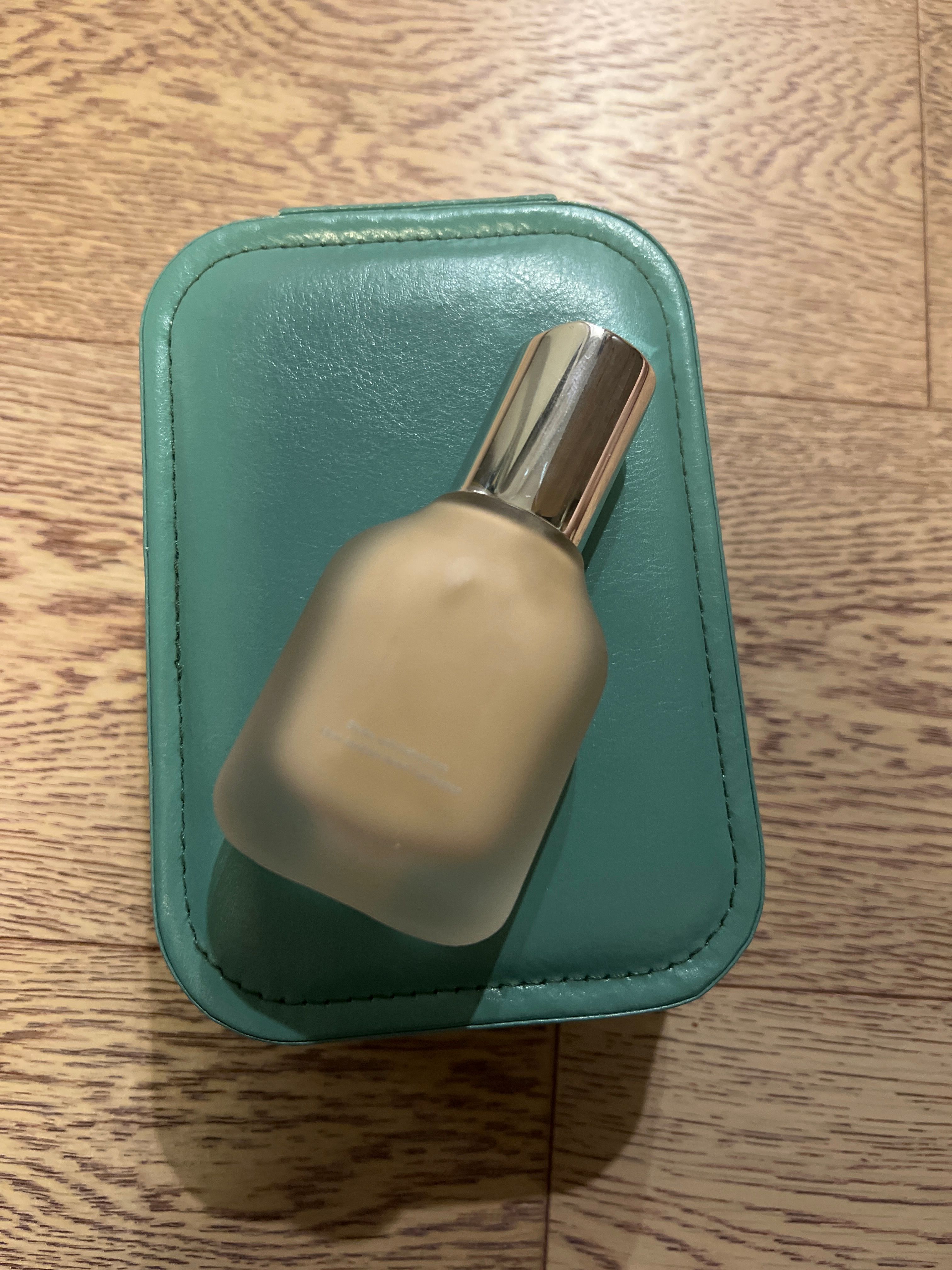 Haus Labs Triclone™ Skin Tech Medium Coverage Foundation 真實評價/用後感 byQue*******ing 1 Haus Labs Triclone™ Skin Tech Medium Coverage Foundation 真實評價/實測照片 byQue*******ing 1