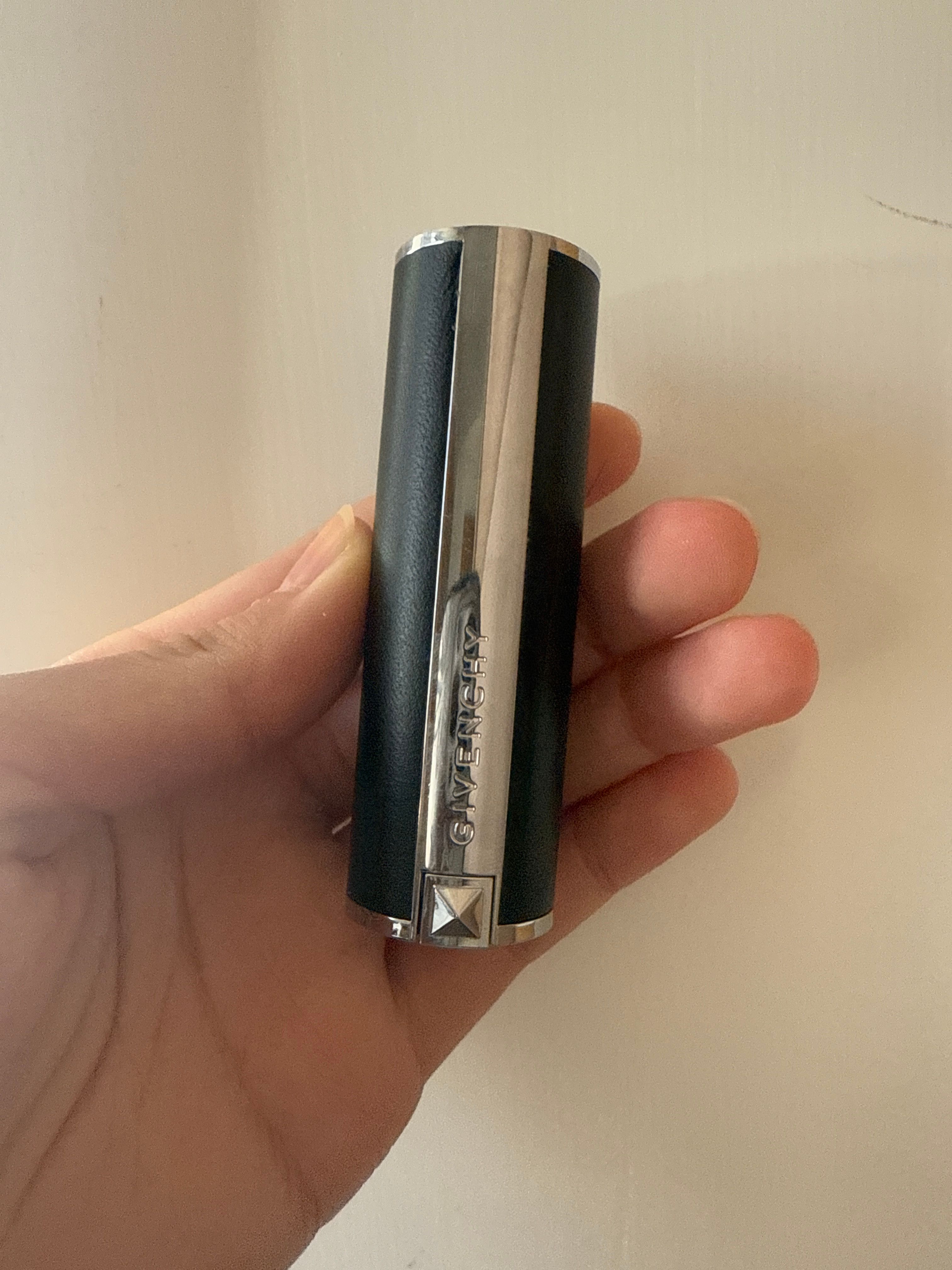 Givenchy 華麗魅彩啞緻唇膏 真實評價/用後感 byG**_ 1 Givenchy 華麗魅彩啞緻唇膏 真實評價/實測照片 byG**_ 1
