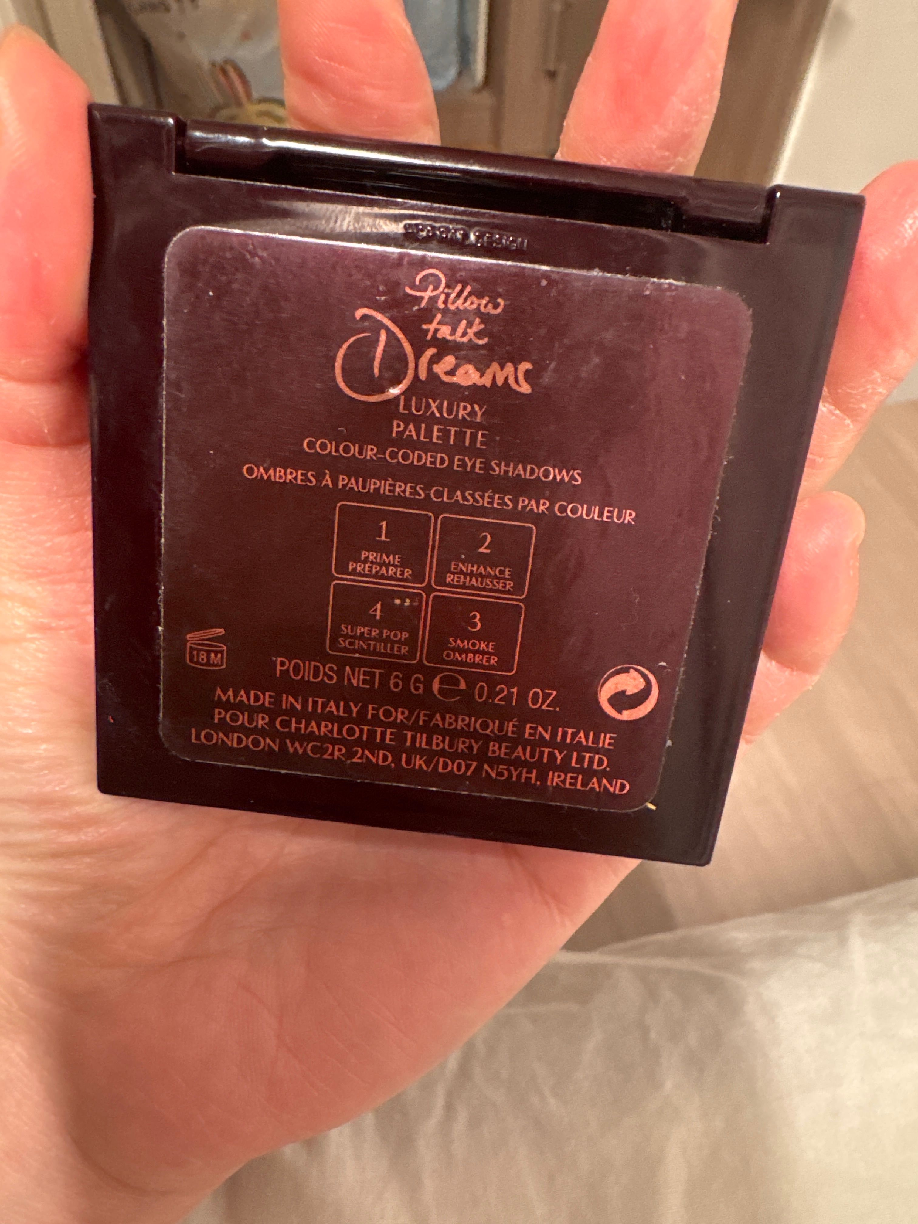 Charlotte Tilbury 四色奢彩眼影盤 Pillow Talk Luxury Palette 真實評價/用後感 byTsz************oon 1 Charlotte Tilbury 四色奢彩眼影盤 Pillow Talk Luxury Palette 真實評價/實測照片 byTsz************oon 1