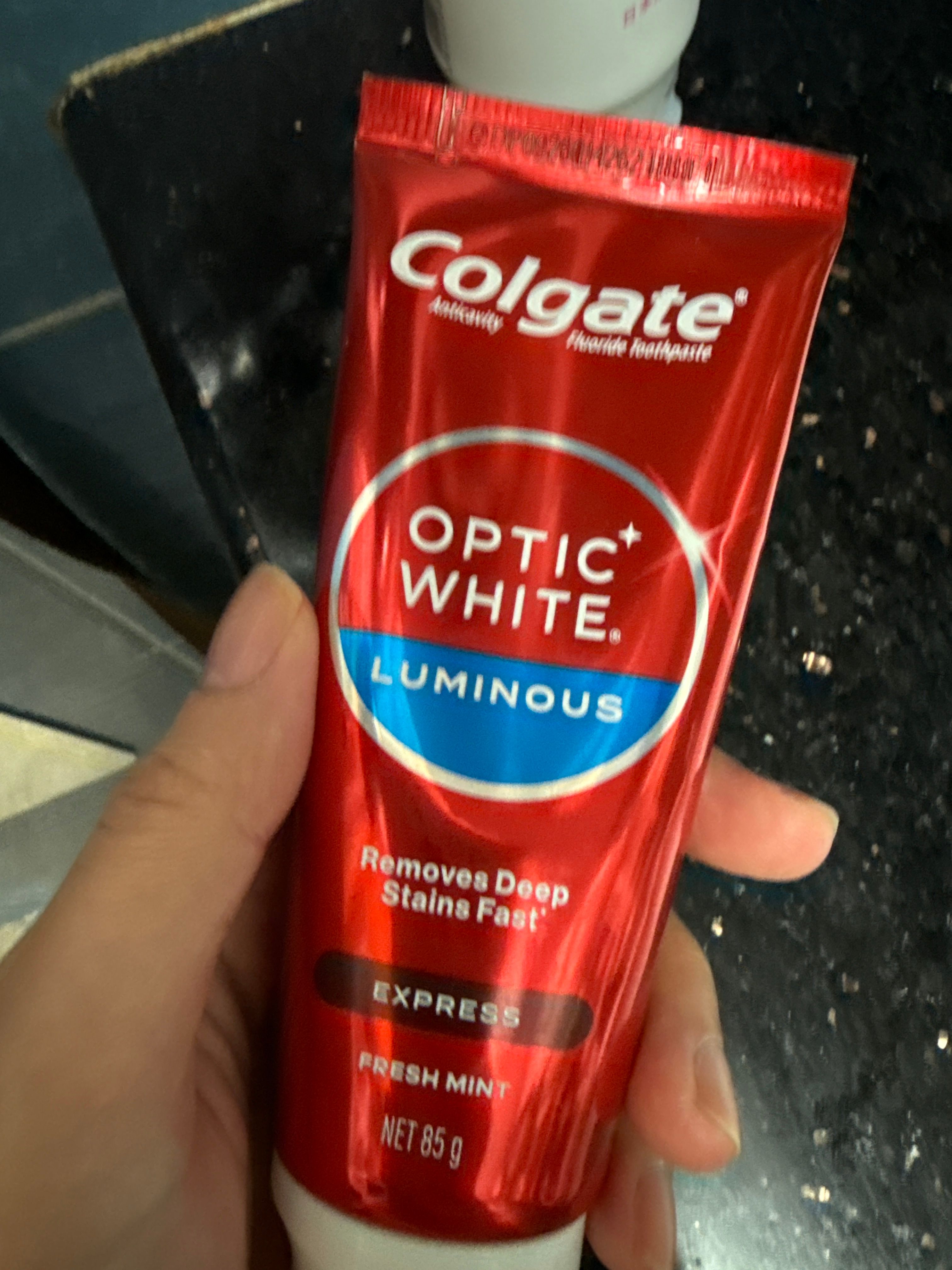 Colgate 高露潔 高露潔光感白紫鑽煥光美白牙膏 真實評價/實測照片 byKwo***uen 1