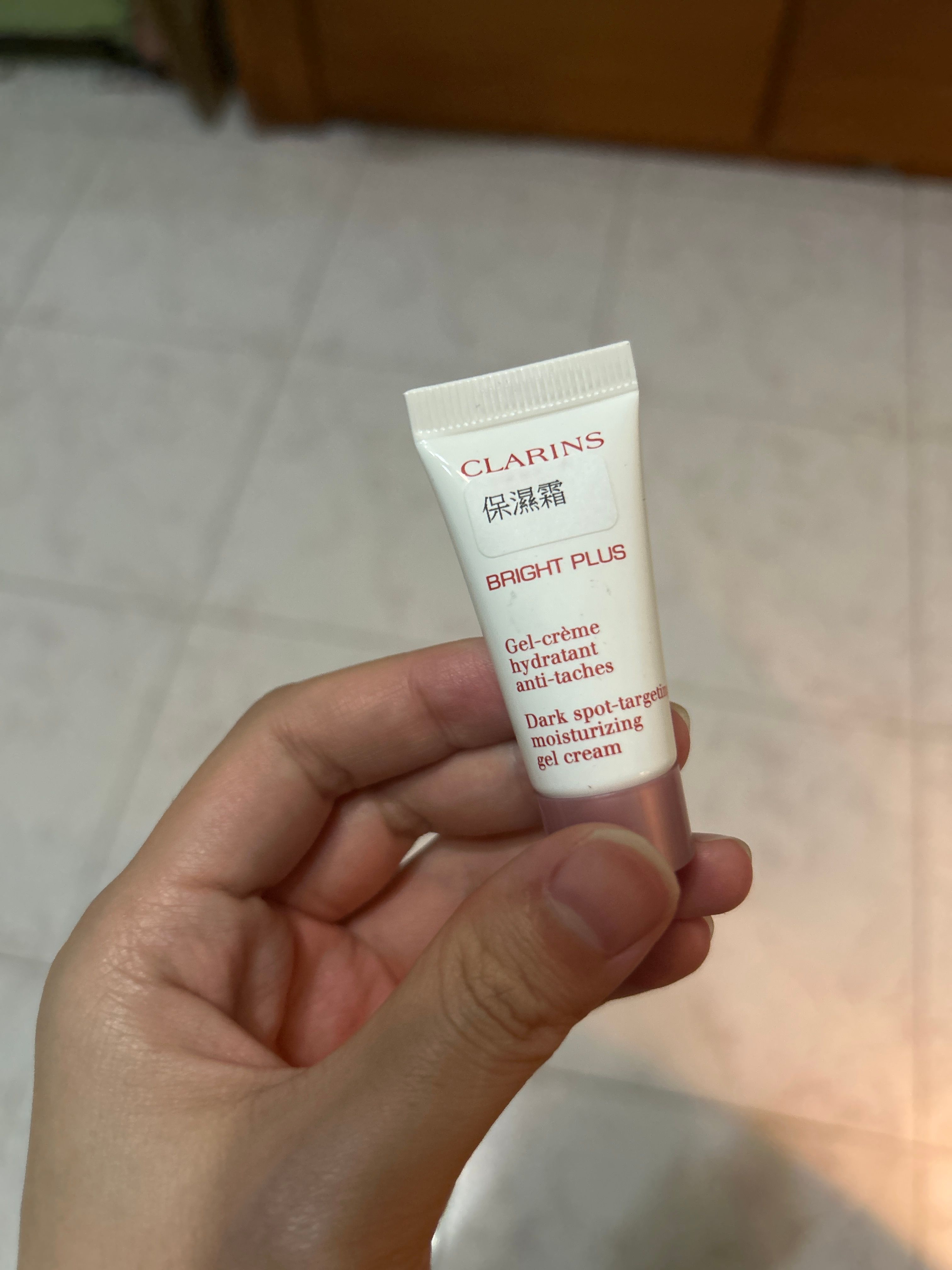 CLARINS 透亮光感水感面霜 真實評價/實測照片 bycur**************com 1