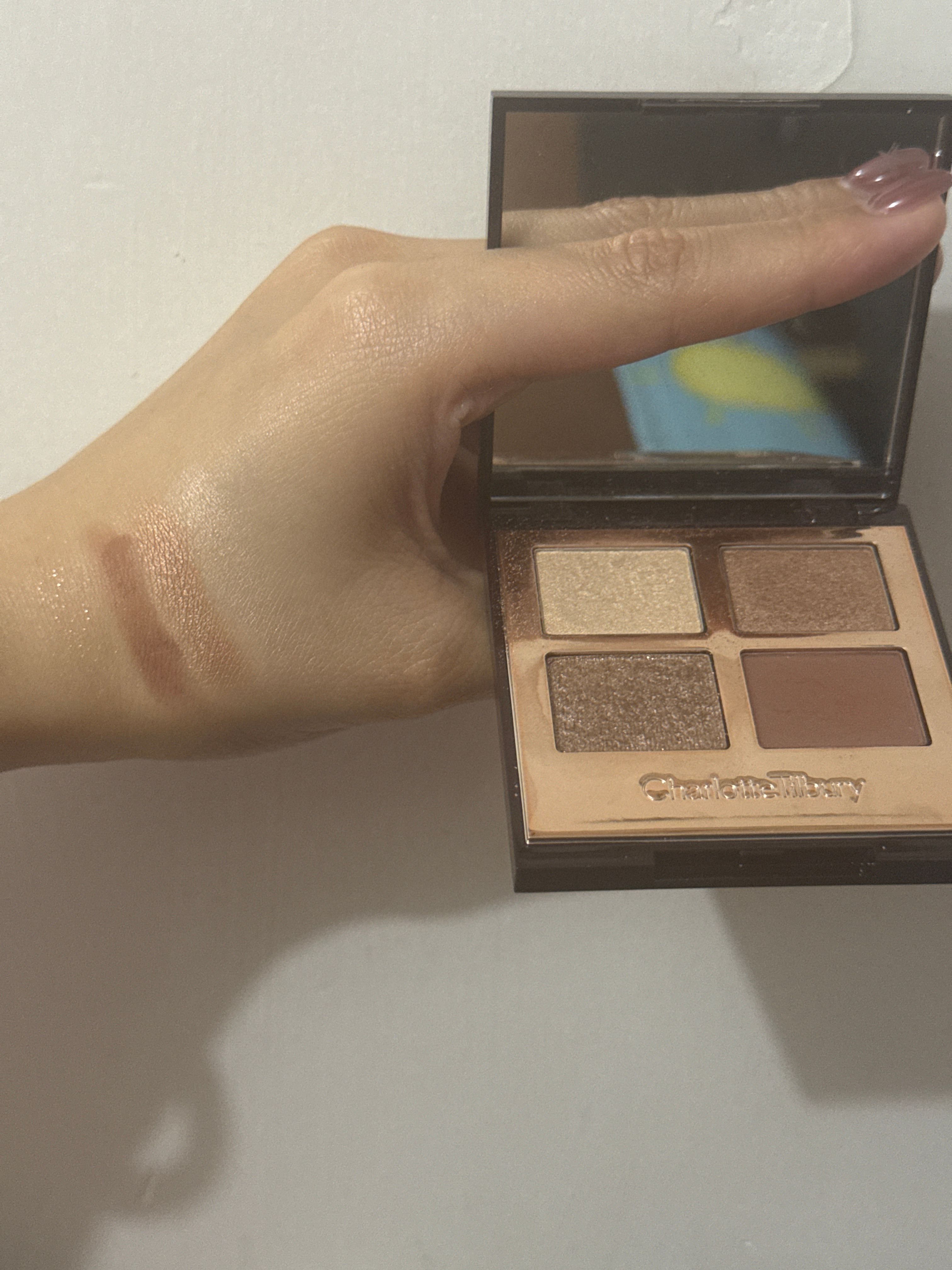 Charlotte Tilbury 四色奢彩眼影盤 Pillow Talk Luxury Palette 真實評價/實測照片 bytob*************com 1