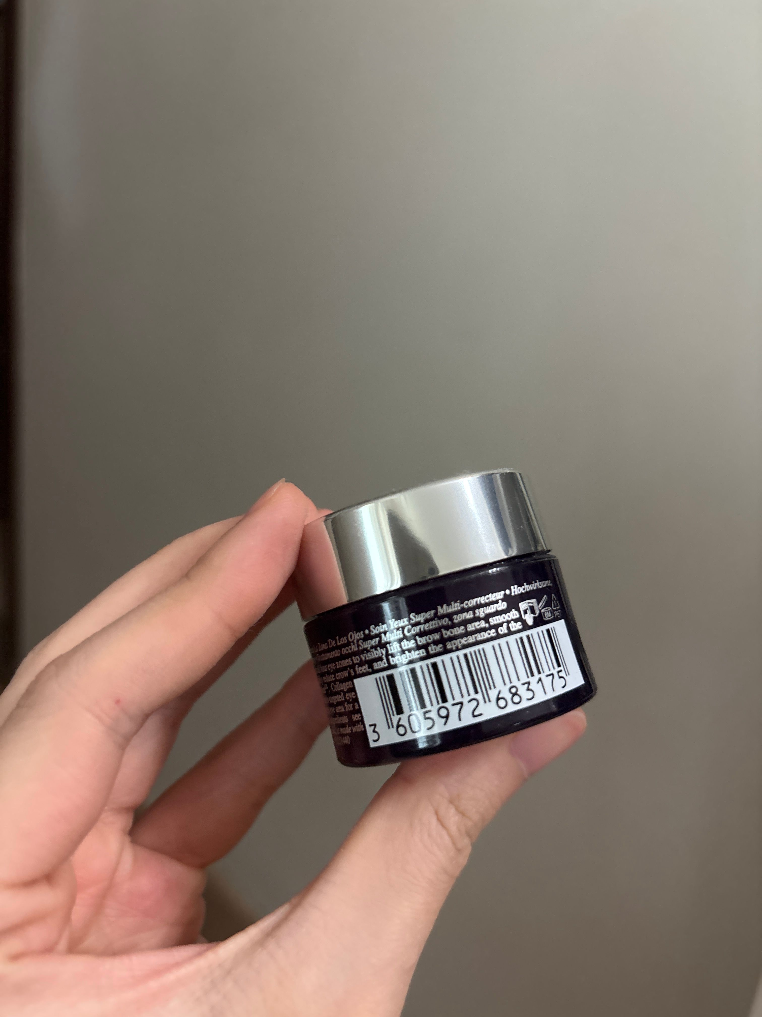 Kiehl's 極緻多效眼部提升精華 真實評價/實測照片 byari*****************com 1