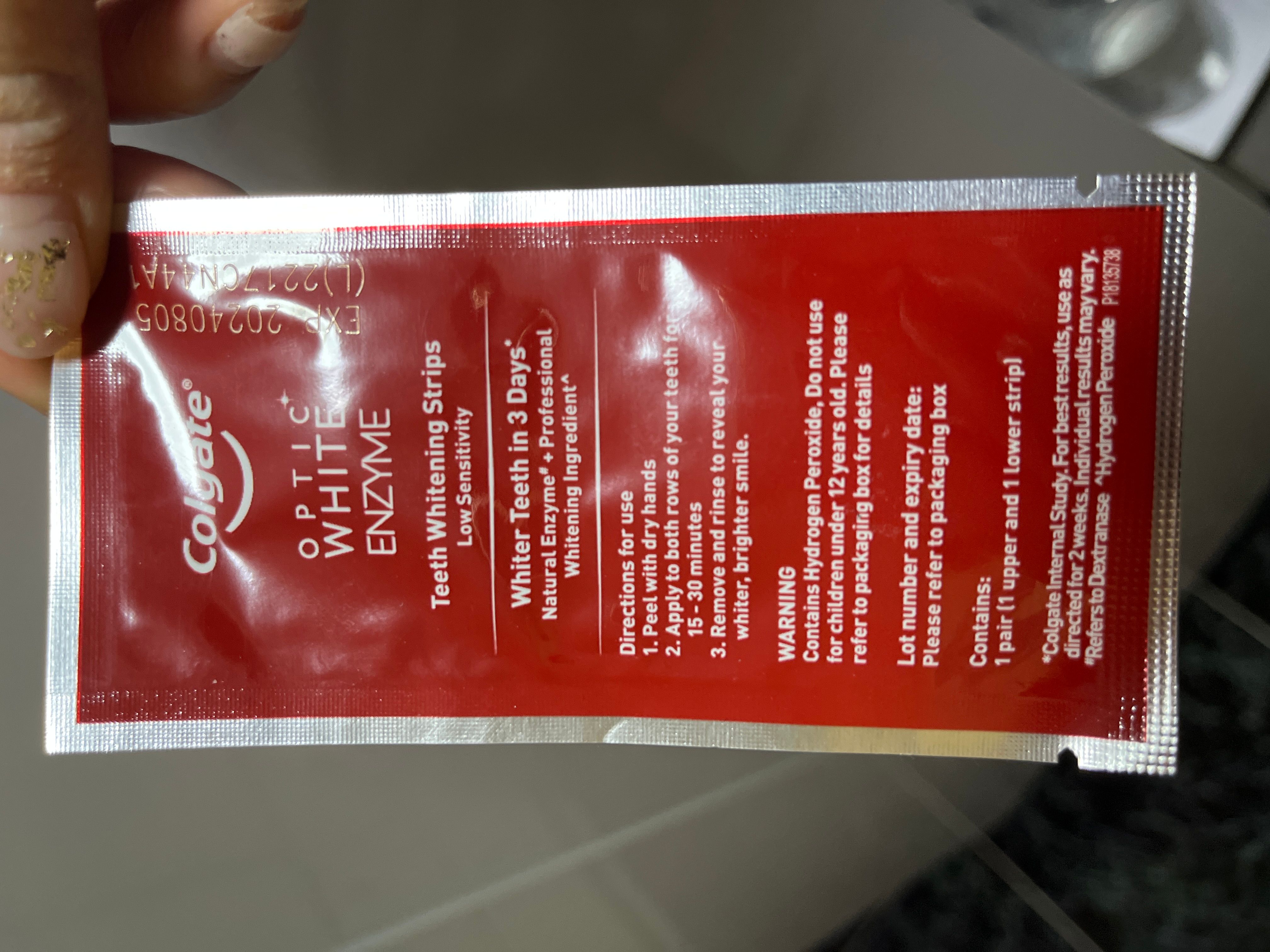 Colgate 高露潔 光感白酵素低敏美白牙貼 真實評價/實測照片 byyuy*************com 1