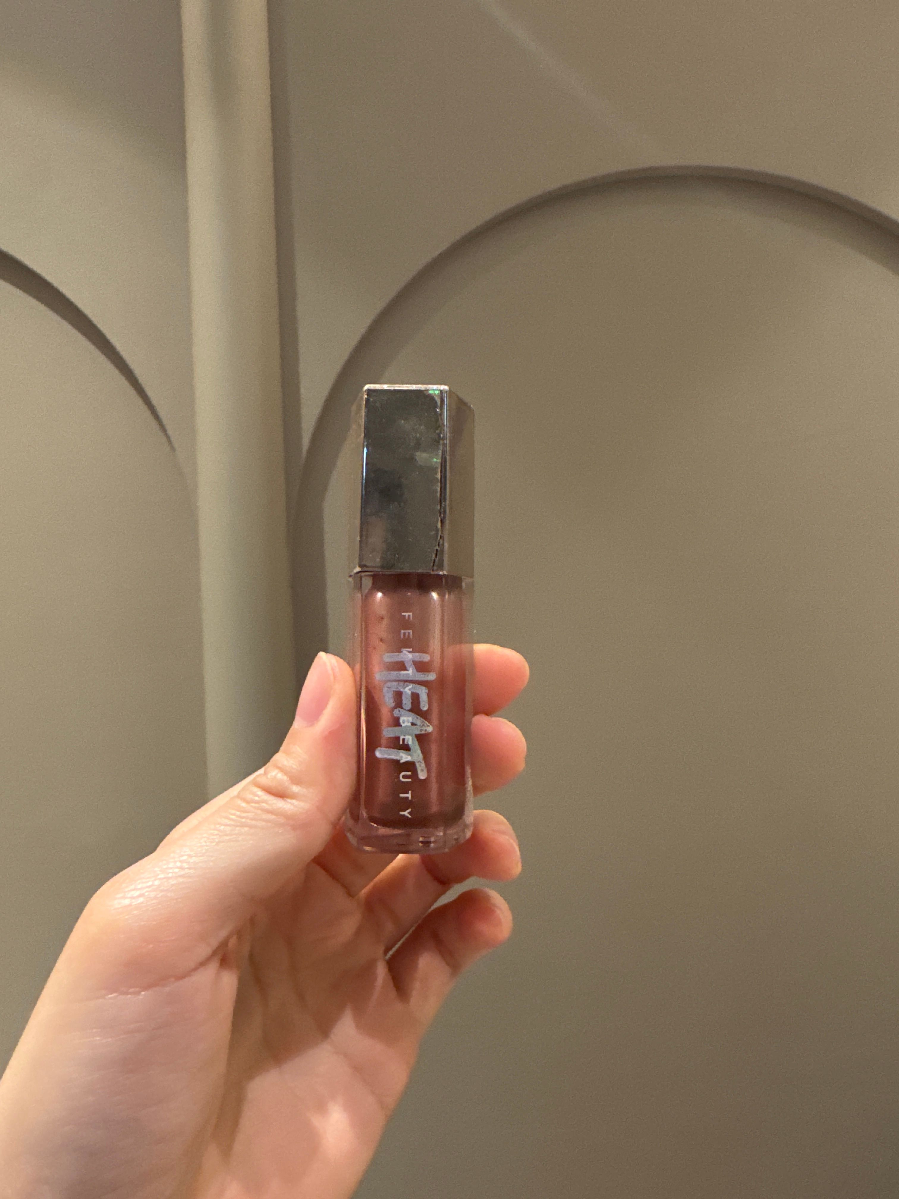 Fenty Beauty 通用唇彩 真實評價/實測照片 byCat******rld 1