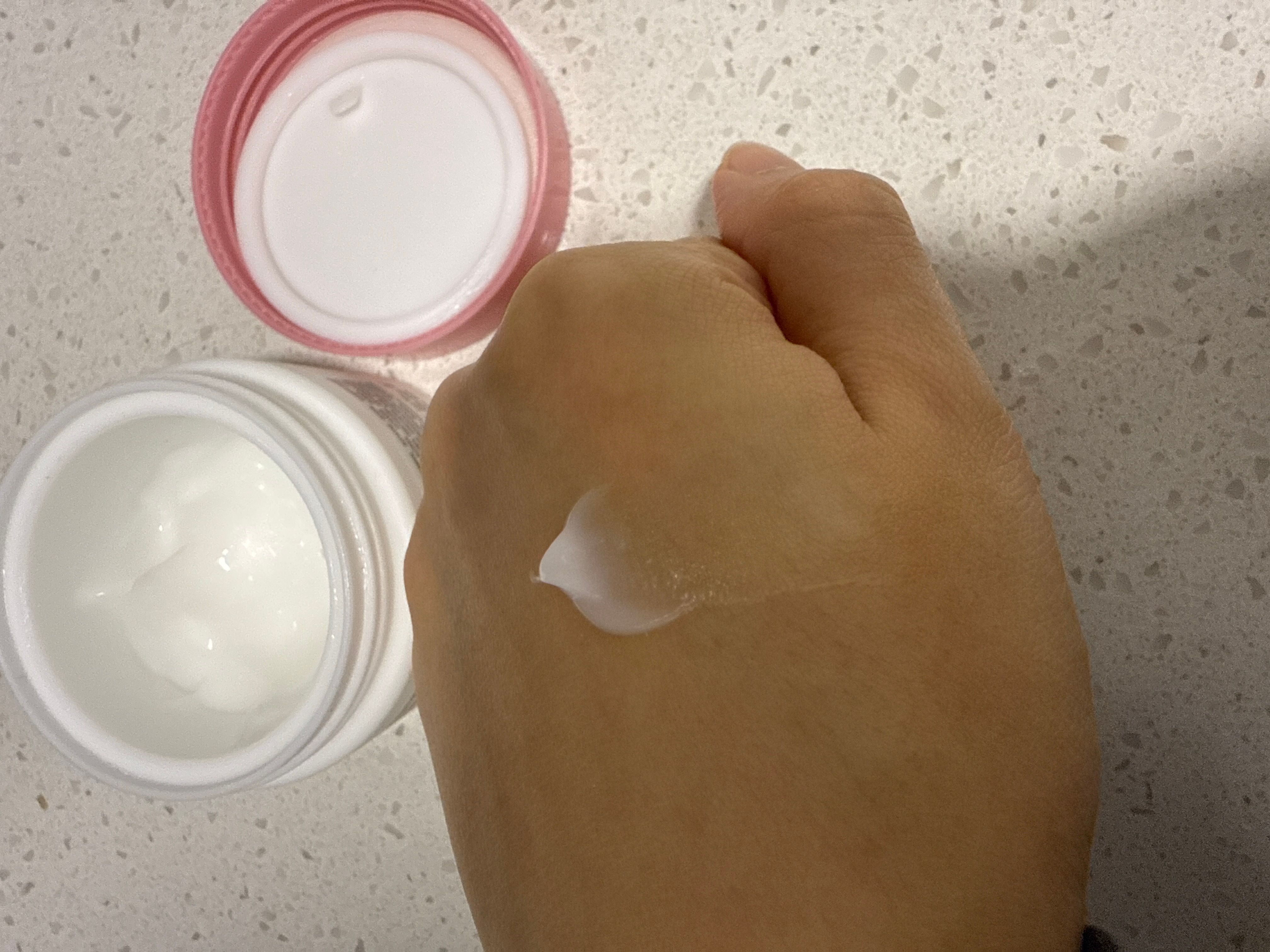 Cetaphil 透亮抗敏舒緩晚霜 真實評價/用後感 byhan********************.hk 1 Cetaphil 透亮抗敏舒緩晚霜 真實評價/實測照片 byhan********************.hk 1