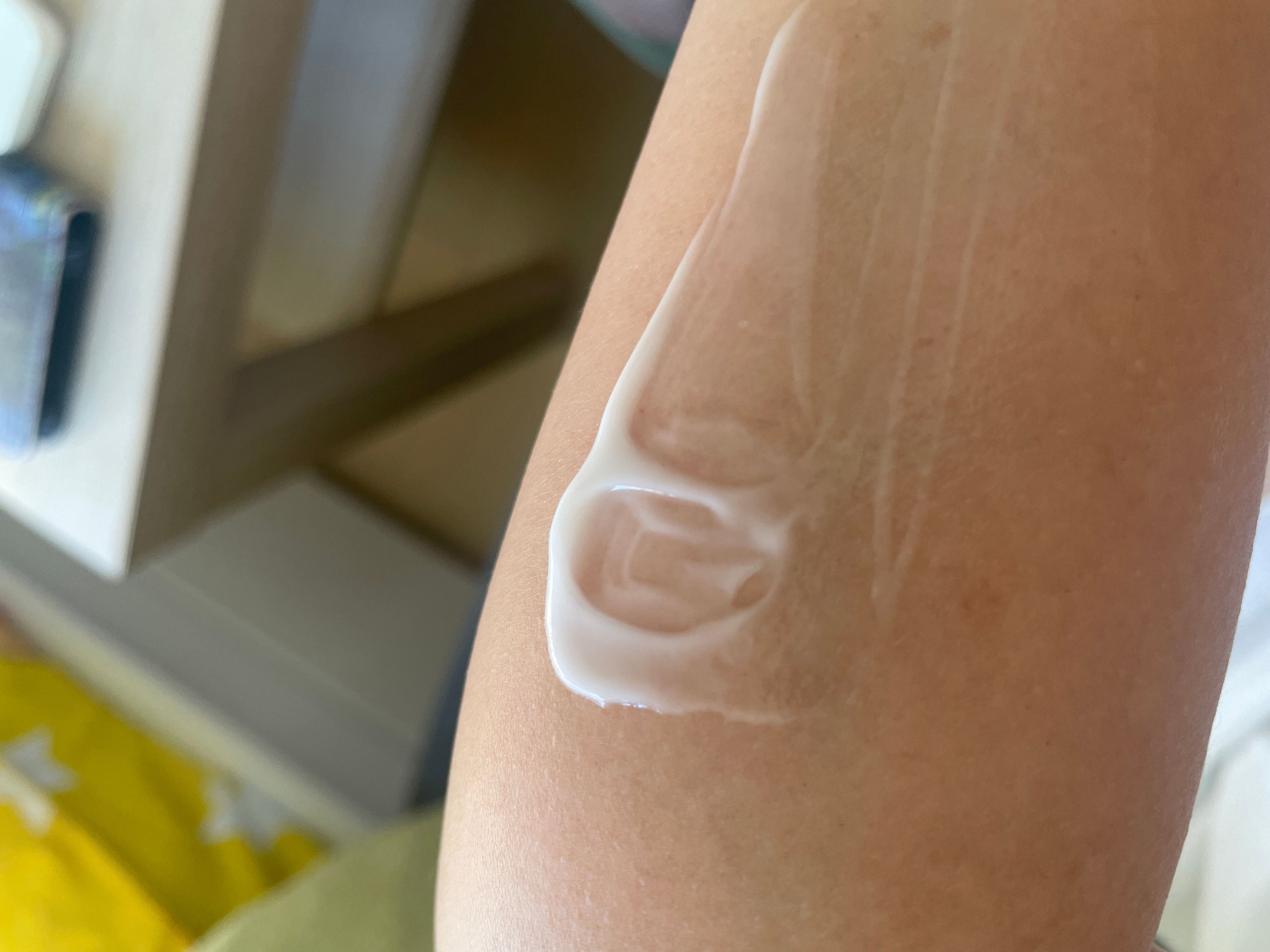 Paula's Choice 煥采果酸身體乳 真實評價/用後感 bycha**************com 1 Paula's Choice 煥采果酸身體乳 真實評價/實測照片 bycha**************com 1