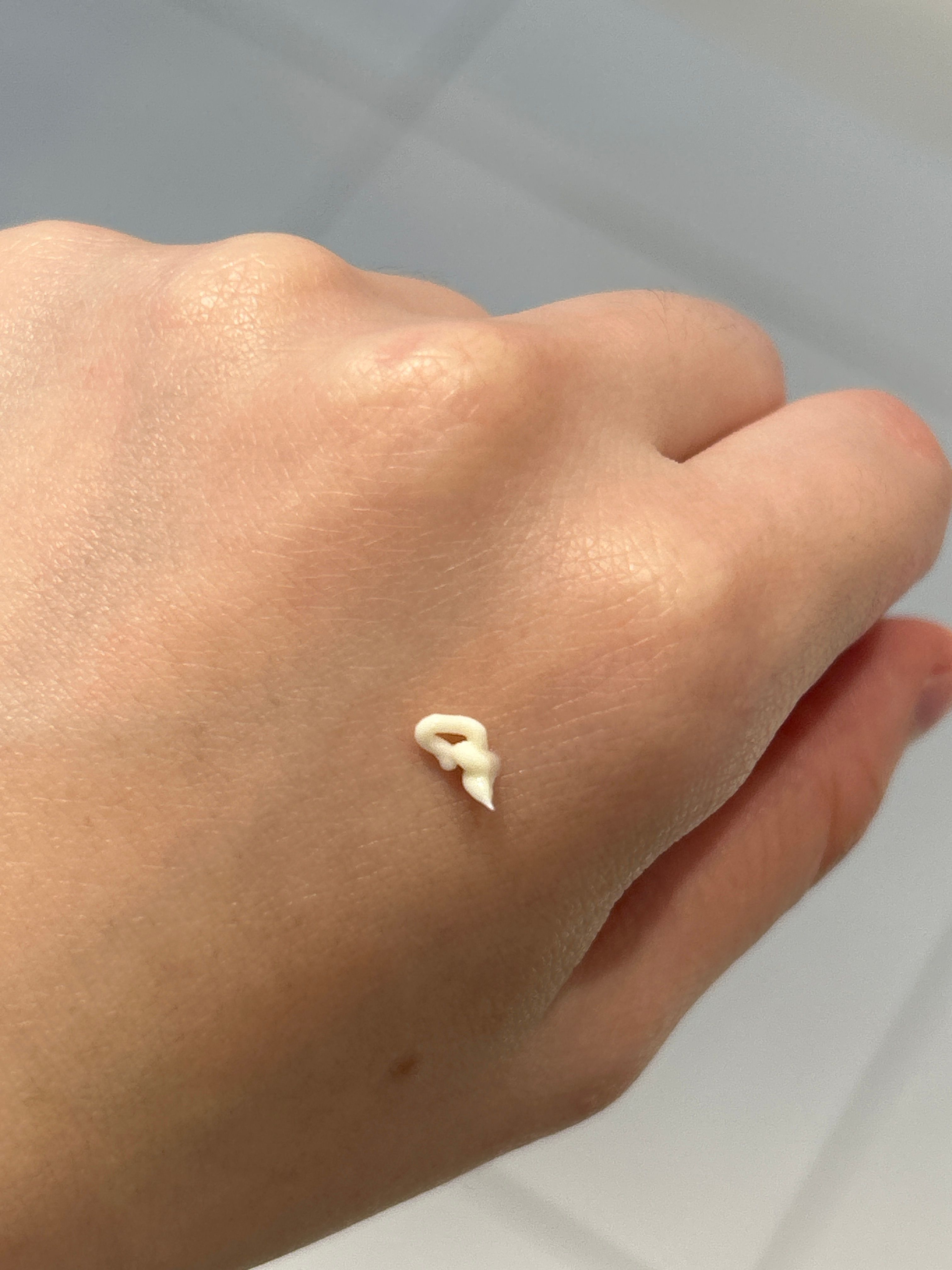 First Aid Beauty 視黃醇三重功效透明質酸緊緻抗皺眼霜 FAB Skin Lab Retinol Eye Cream with Triple Hyaluronic Acid 真實評價/用後感 by* 1 First Aid Beauty 視黃醇三重功效透明質酸緊緻抗皺眼霜 FAB Skin Lab Retinol Eye Cream with Triple Hyaluronic Acid 真實評價/實測照片 by* 1