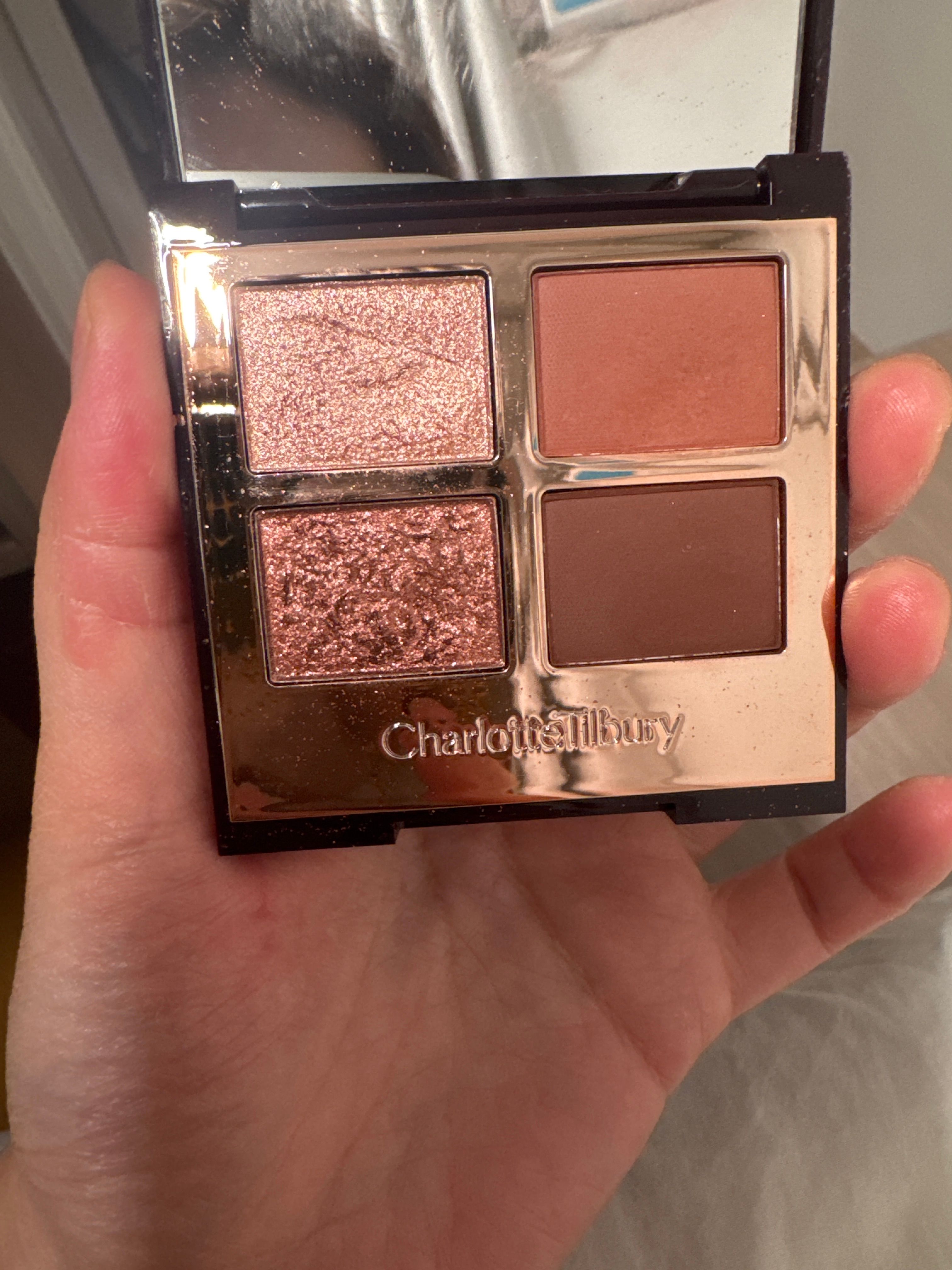 Charlotte Tilbury 四色奢彩眼影盤 Pillow Talk Luxury Palette 真實評價/用後感 byTsz************oon 1 Charlotte Tilbury 四色奢彩眼影盤 Pillow Talk Luxury Palette 真實評價/實測照片 byTsz************oon 1