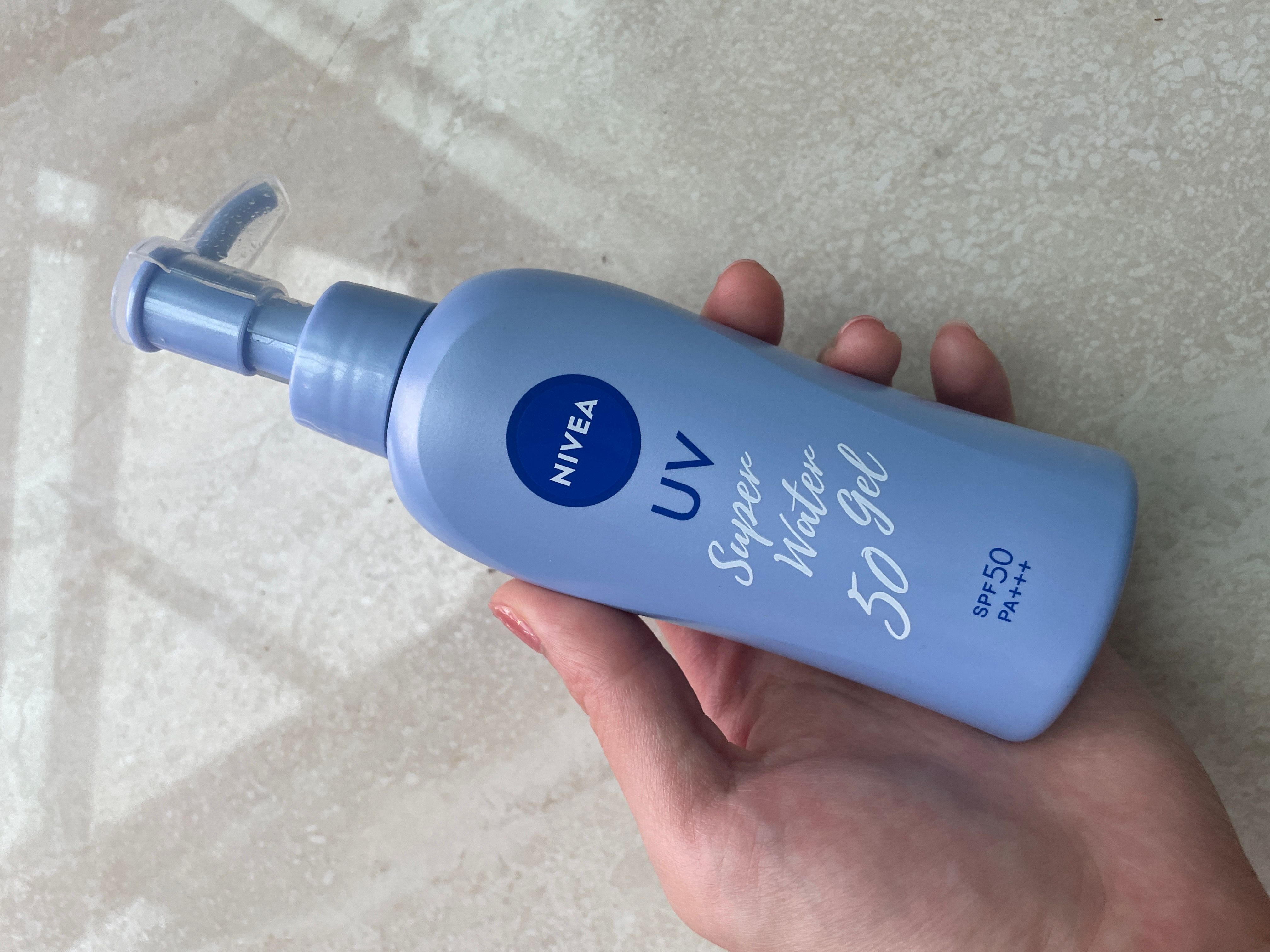 Nivea 清爽水感防曬凝露 SPF50 PA+++ 真實評價/用後感 byHel******sme 1 Nivea 清爽水感防曬凝露 SPF50 PA+++ 真實評價/實測照片 byHel******sme 1