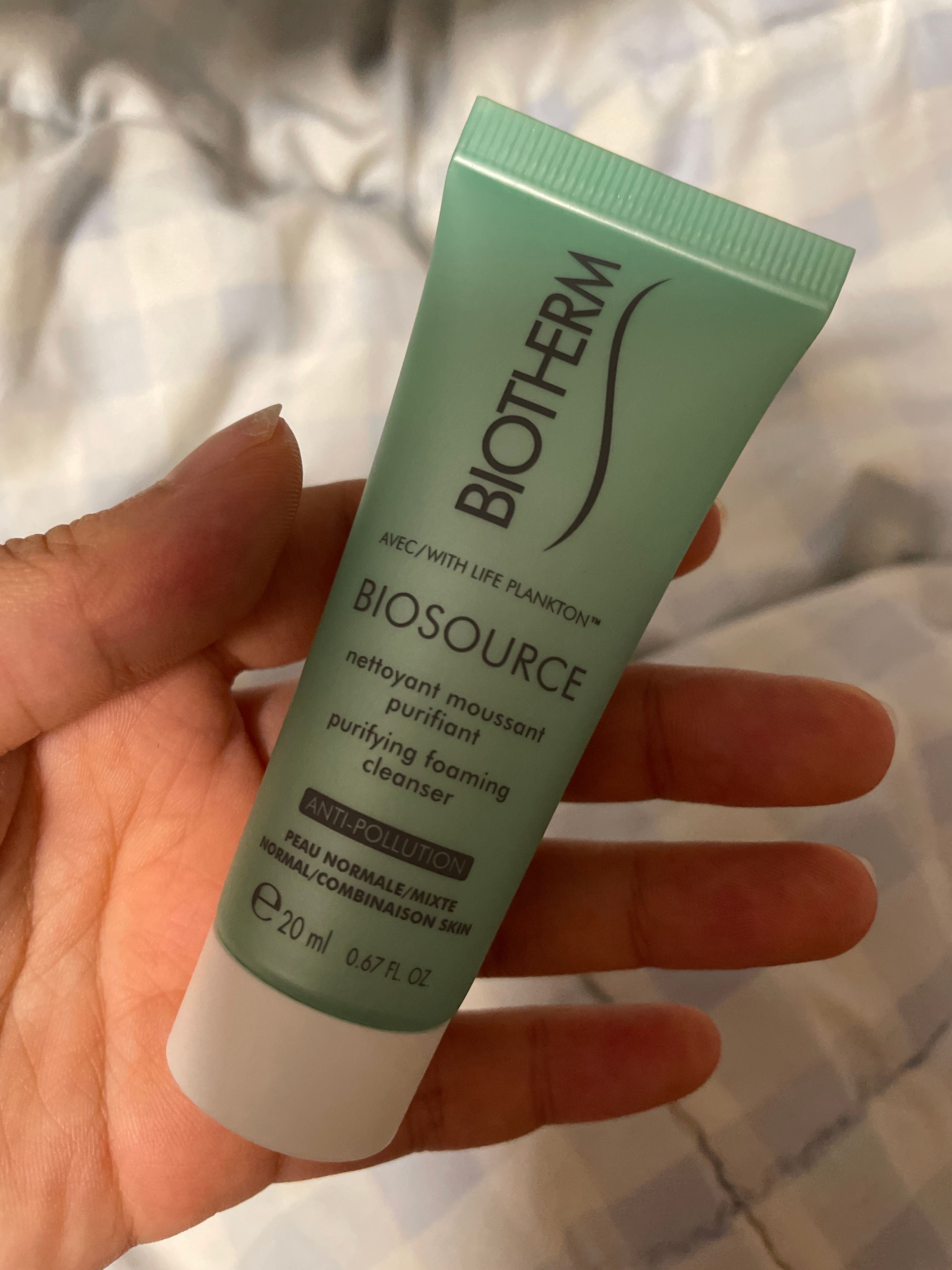 Biotherm 溫泉爽膚微粒潔面啫喱 真實評價/實測照片 bychr********************com 1