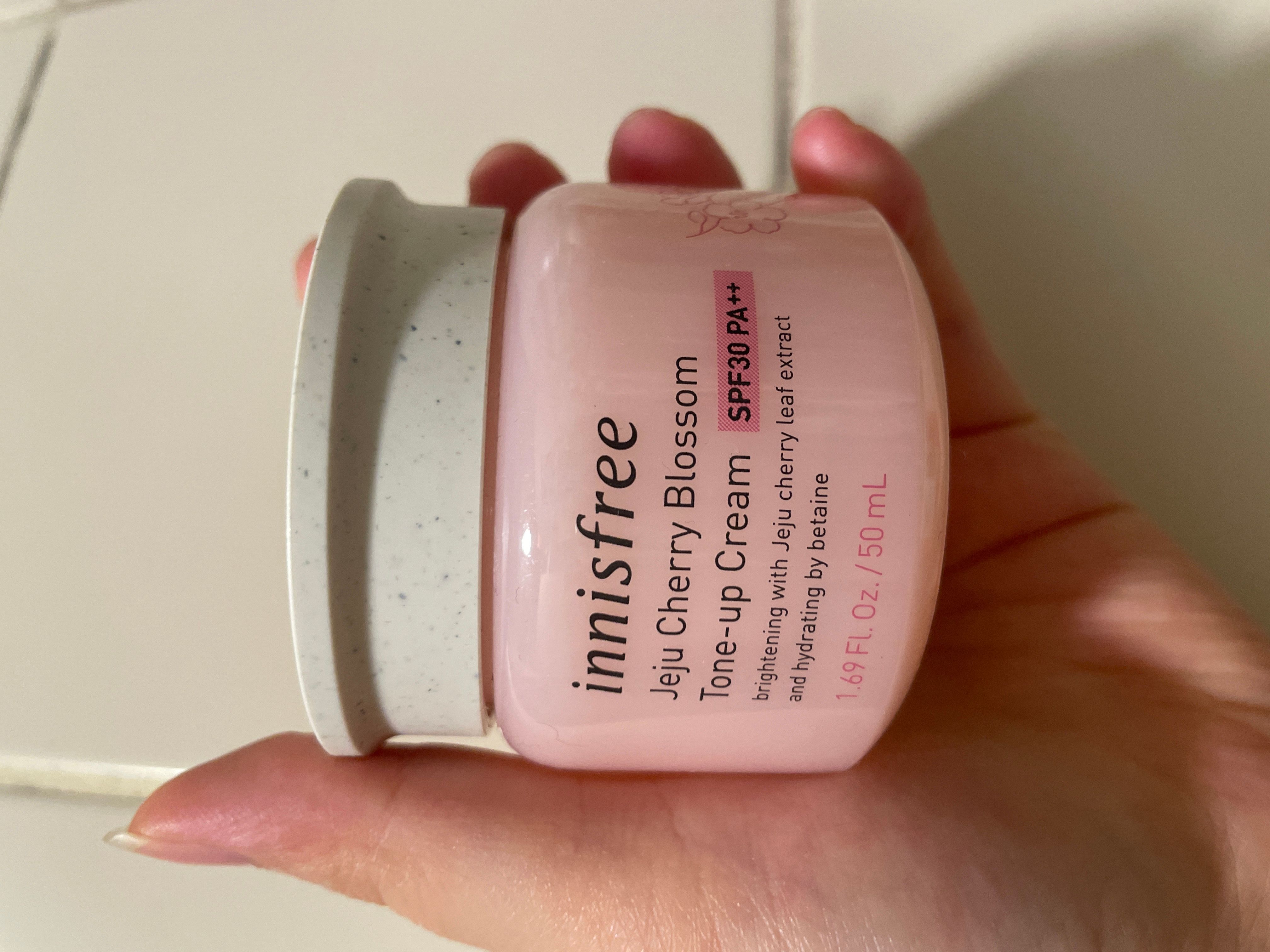 Innisfree 濟州王櫻透嫩素顏霜 真實評價/實測照片 bykis**************com 1