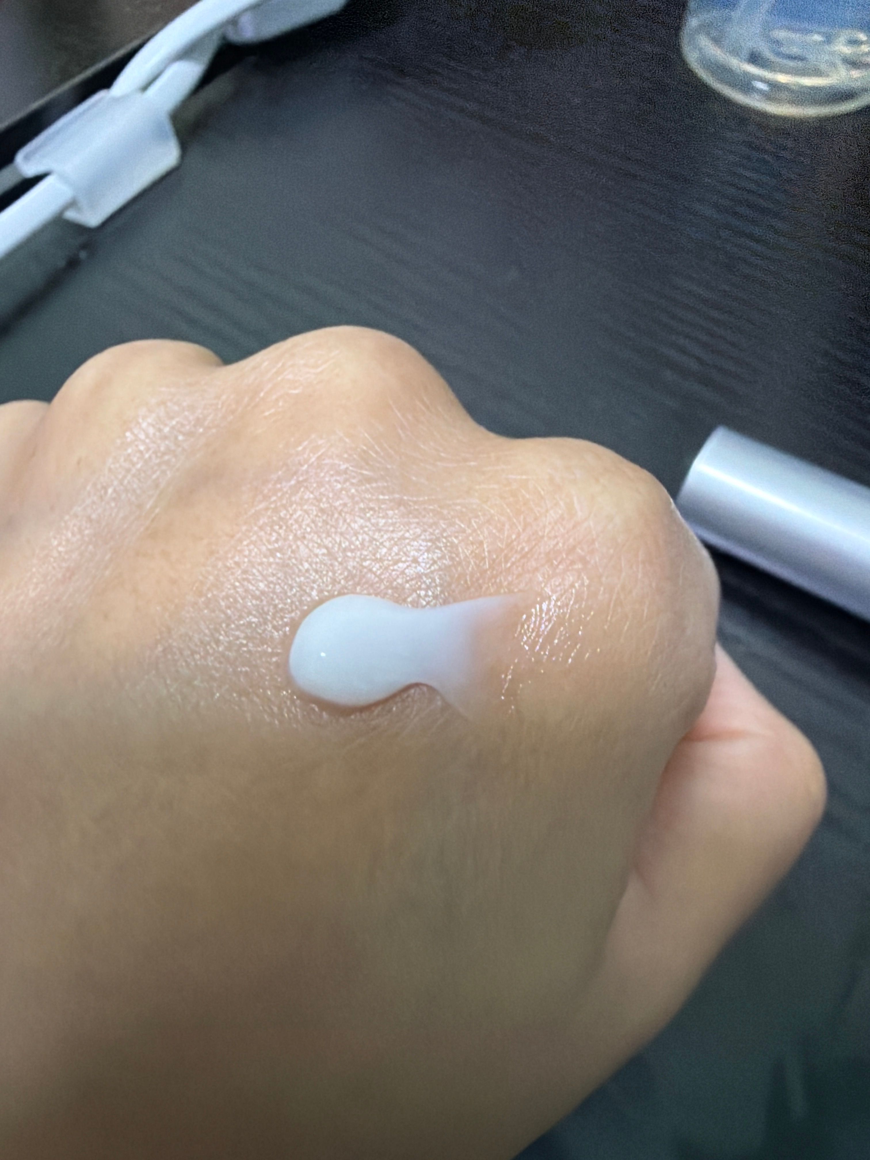 Apivita 透明質酸蜂蜜深層保濕護手霜 真實評價/實測照片 byK*i 1