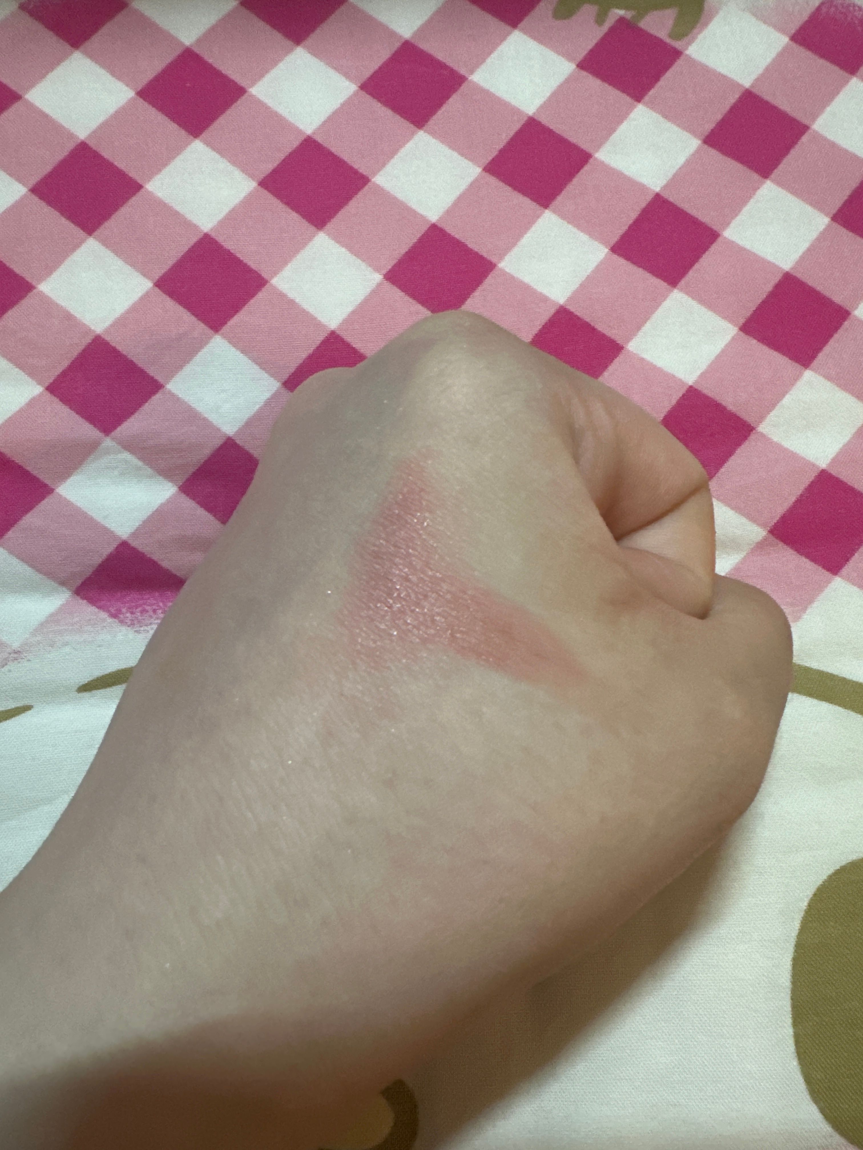 Charlotte Tilbury 極緻柔霧唇釉 真實評價/用後感 byHaz****ong 1 Charlotte Tilbury 極緻柔霧唇釉 真實評價/實測照片 byHaz****ong 1