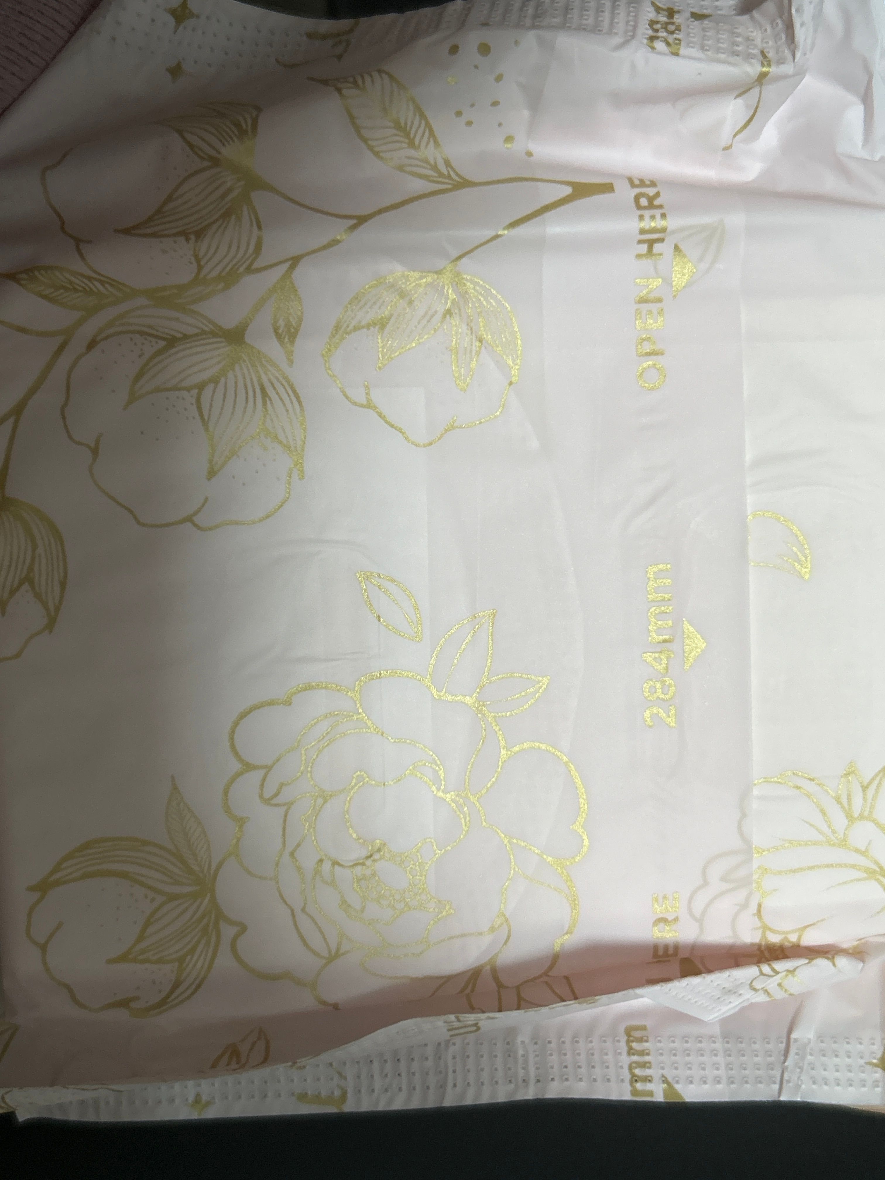 Whisper 護舒寶 護舒寶air Cushion 秒吸抗黏衛生巾 真實評價/實測照片 byP*a 1