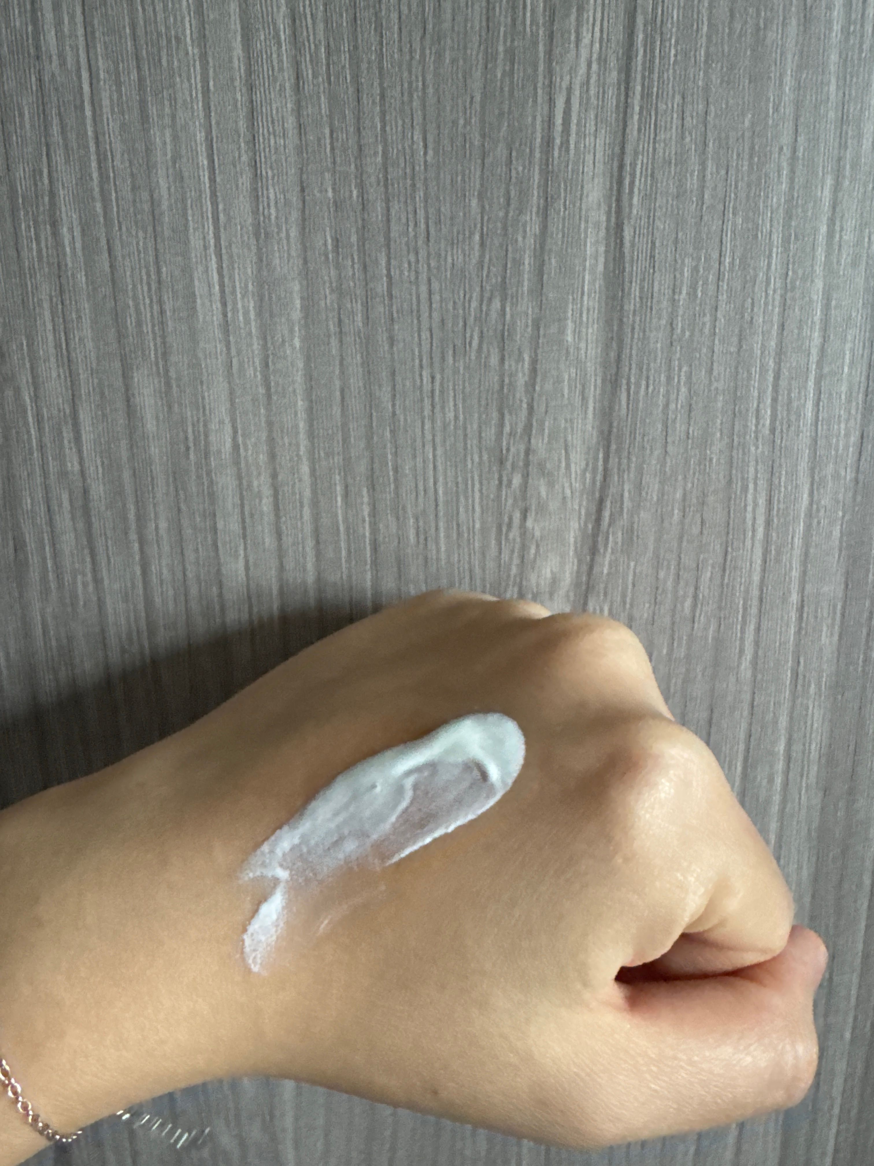 Mistine 水潤多效防護防曬霜SPF50 PA++++ 真實評價/實測照片 byT*m 1